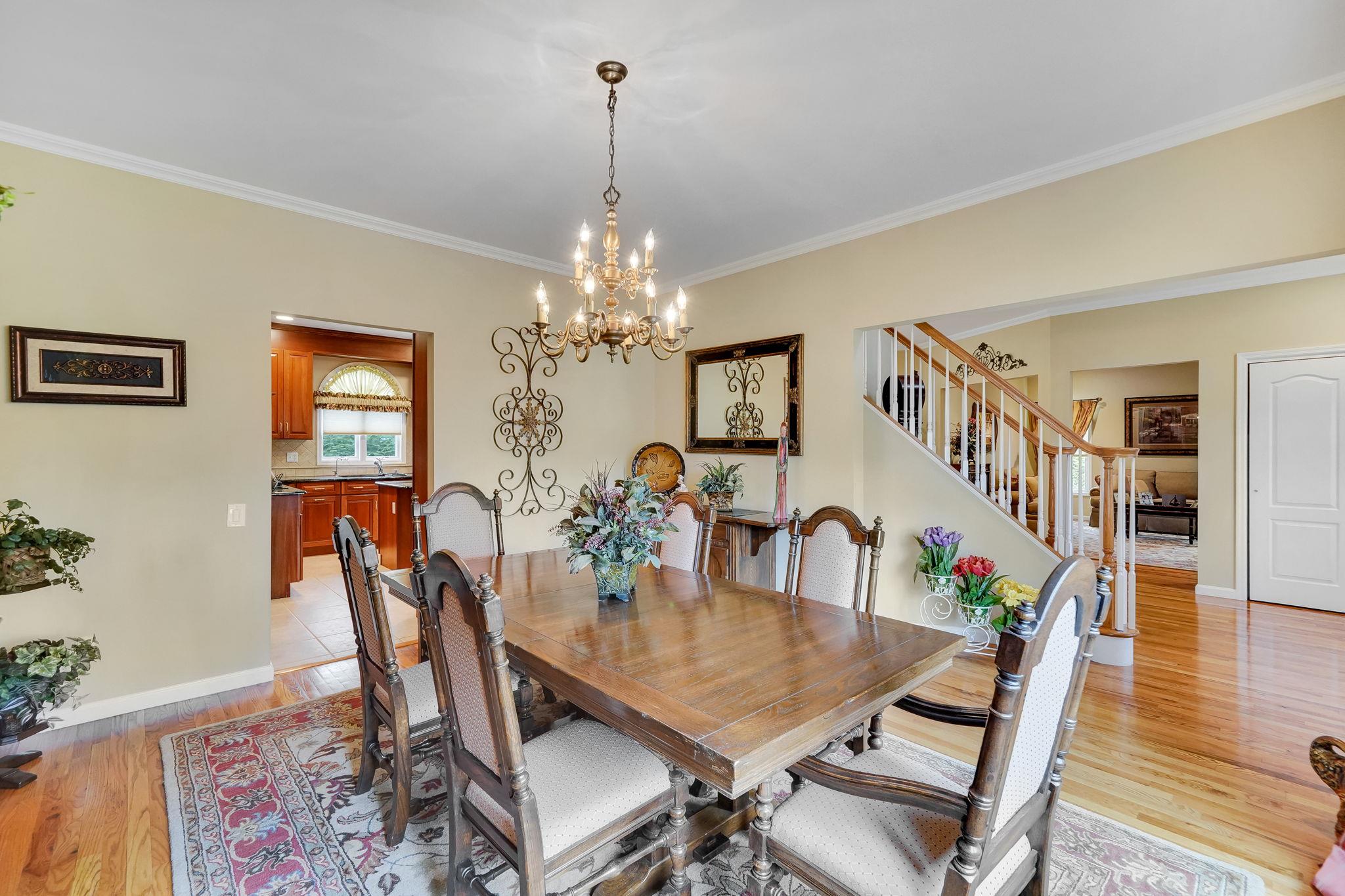 7 Pine Street, Commack, New York image 9