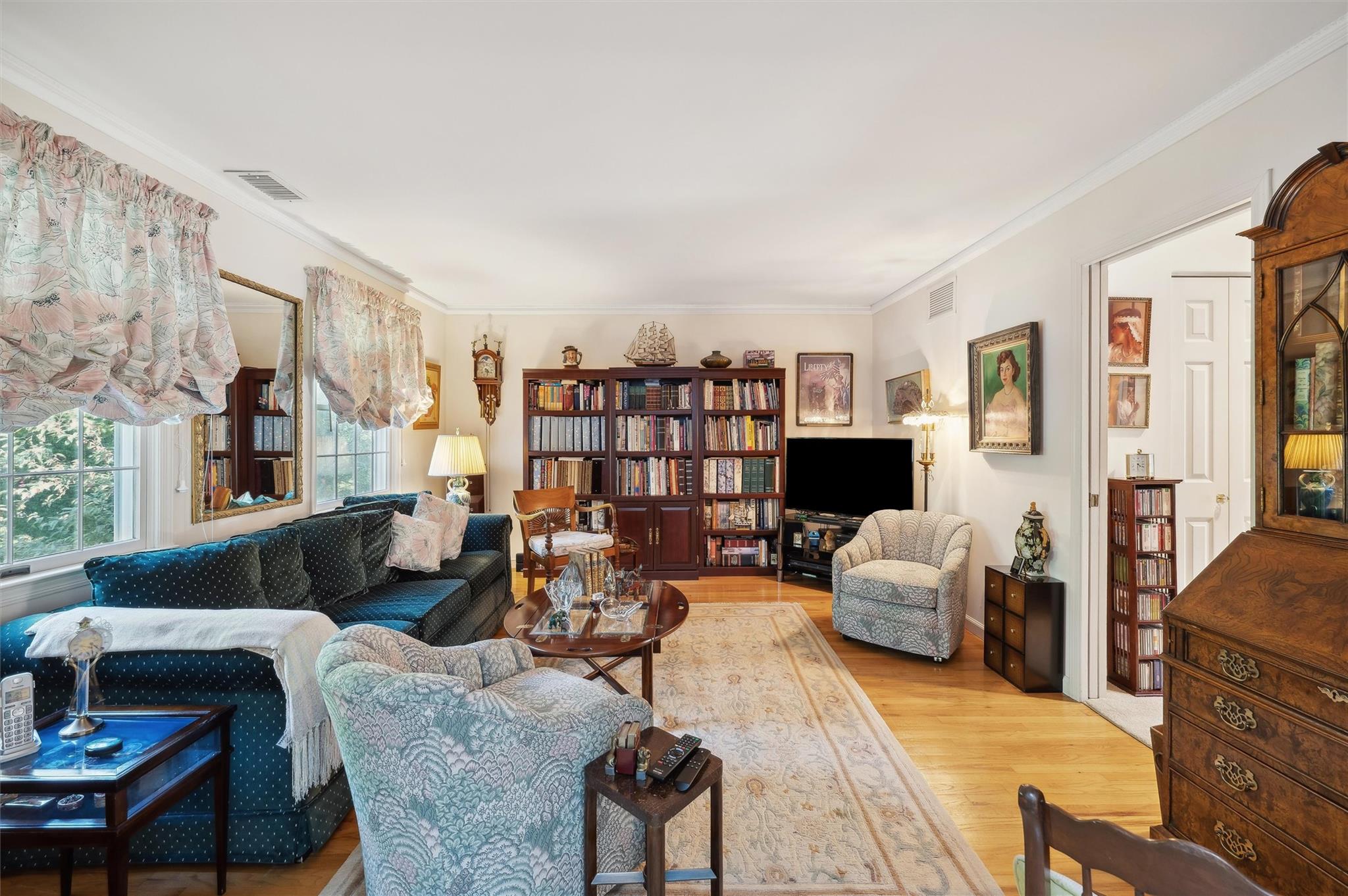 520 Hampton Road #5, Southampton, New York image 19