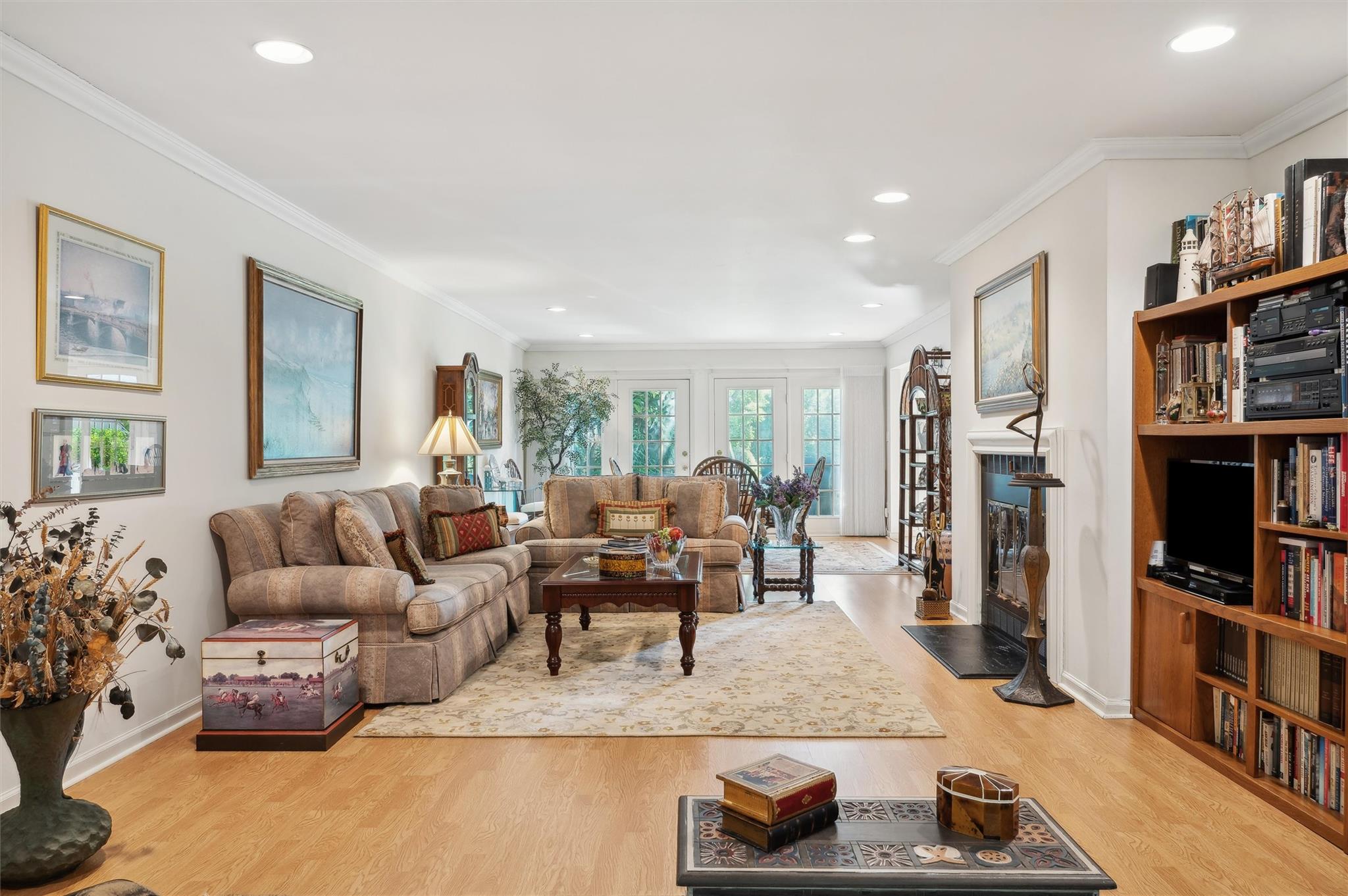 520 Hampton Road #5, Southampton, New York image 5