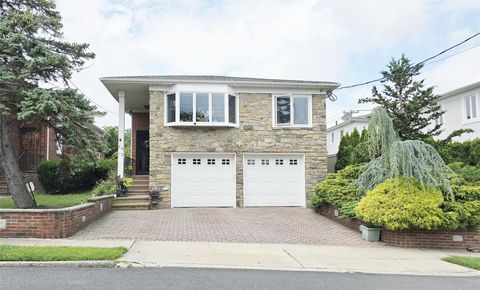 2812 214th Street Bayside NY 11360