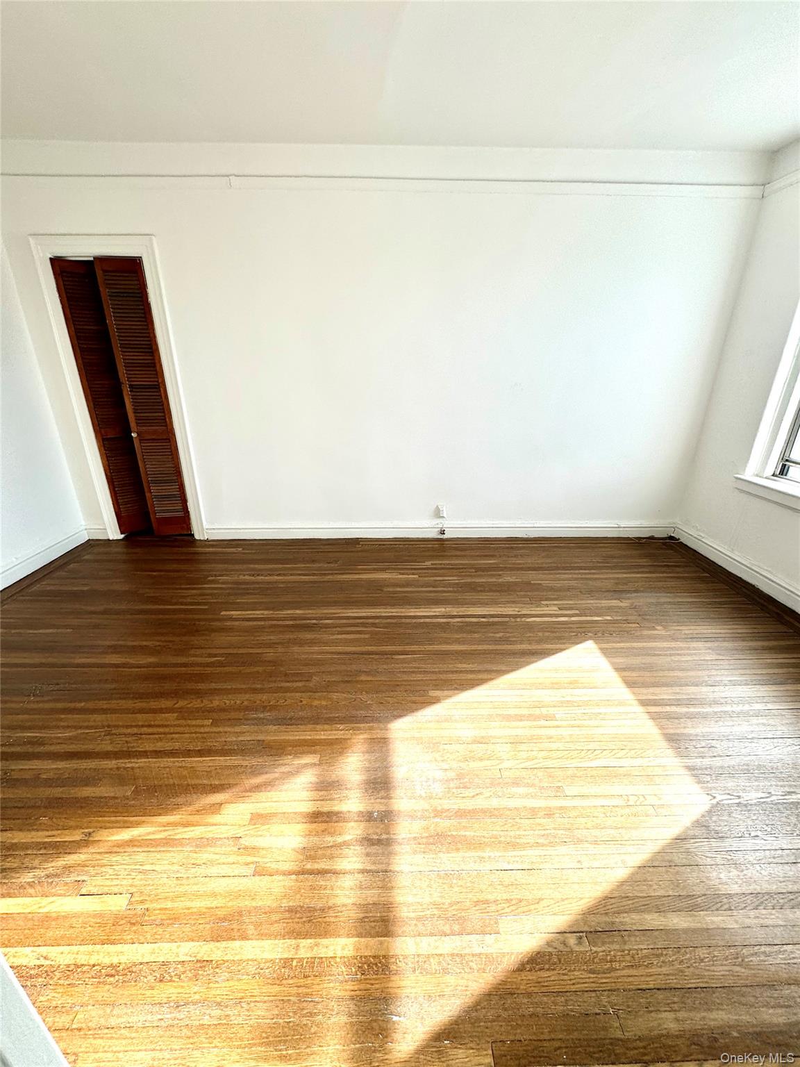 472 Gramatan Avenue Bldg. 2, Unit K4