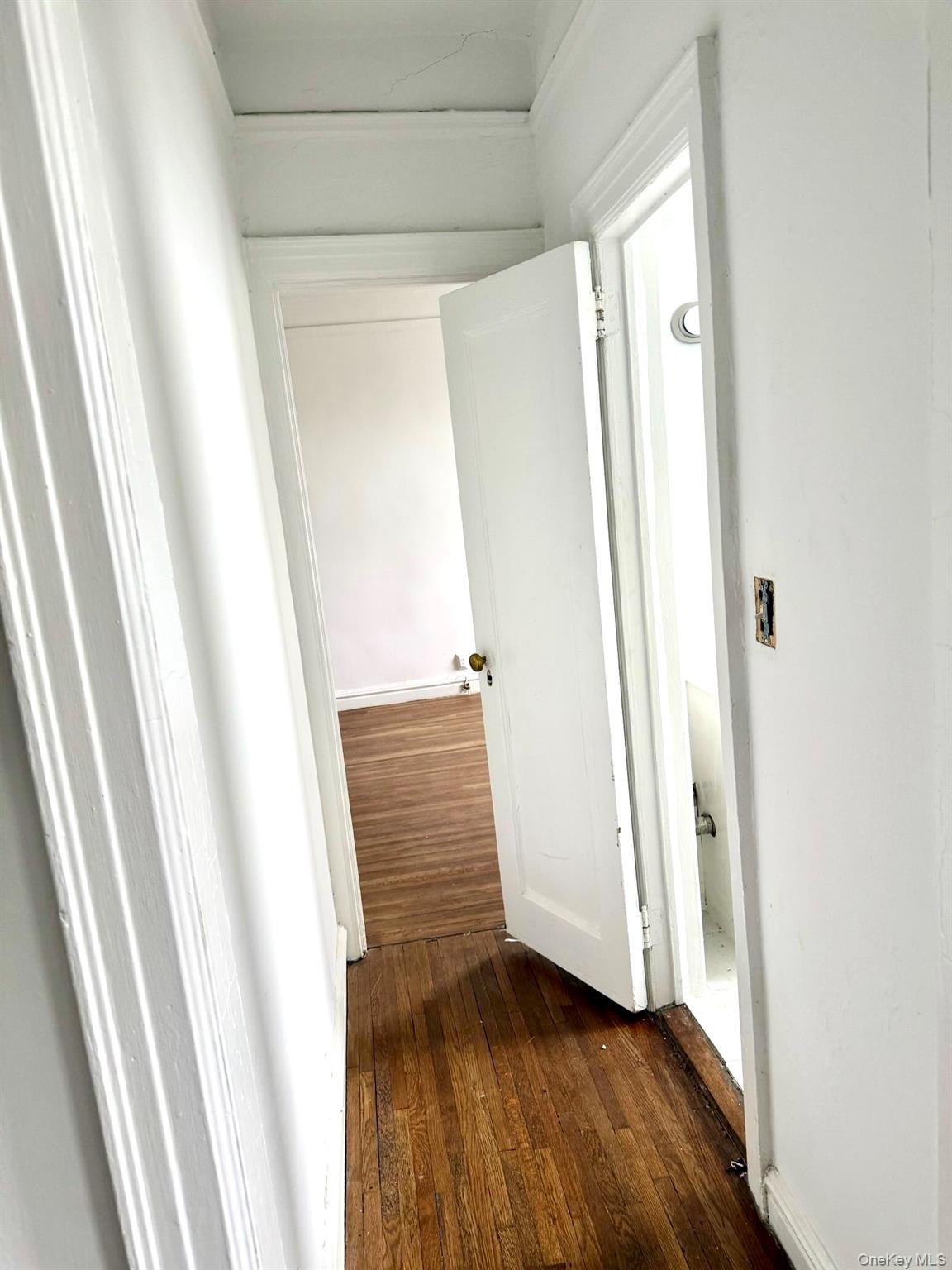 472 Gramatan Avenue Bldg. 2, Unit K4