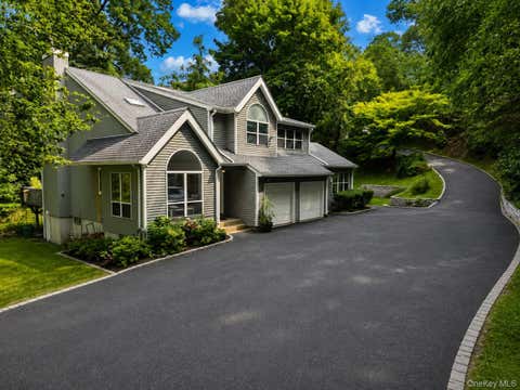 Multifamily For Rent - 34 Hammond Road<br/> Glen Cove, NY 11542
