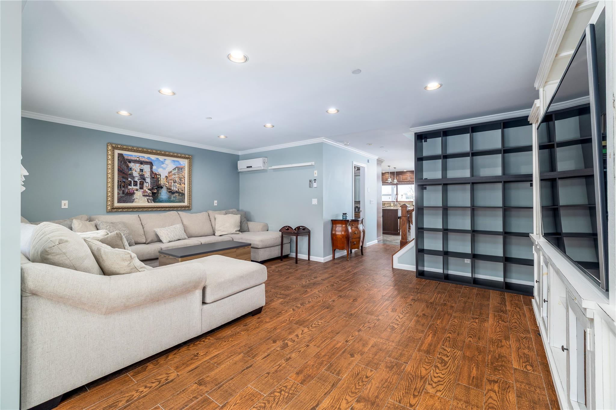 16415 99th Street, Howard Beach, New York image 5