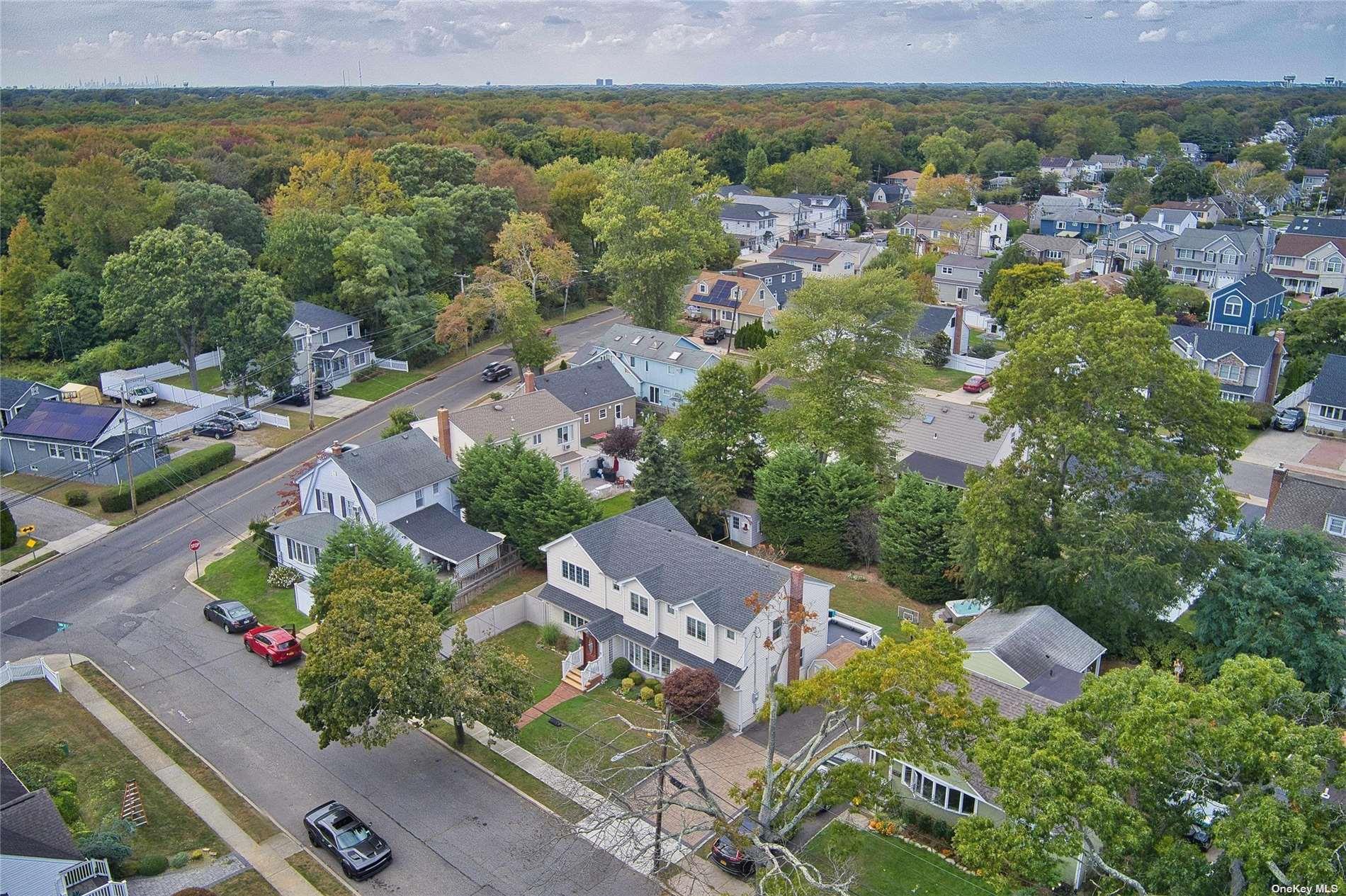 1707 Carroll Avenue, Merrick, New York image 35
