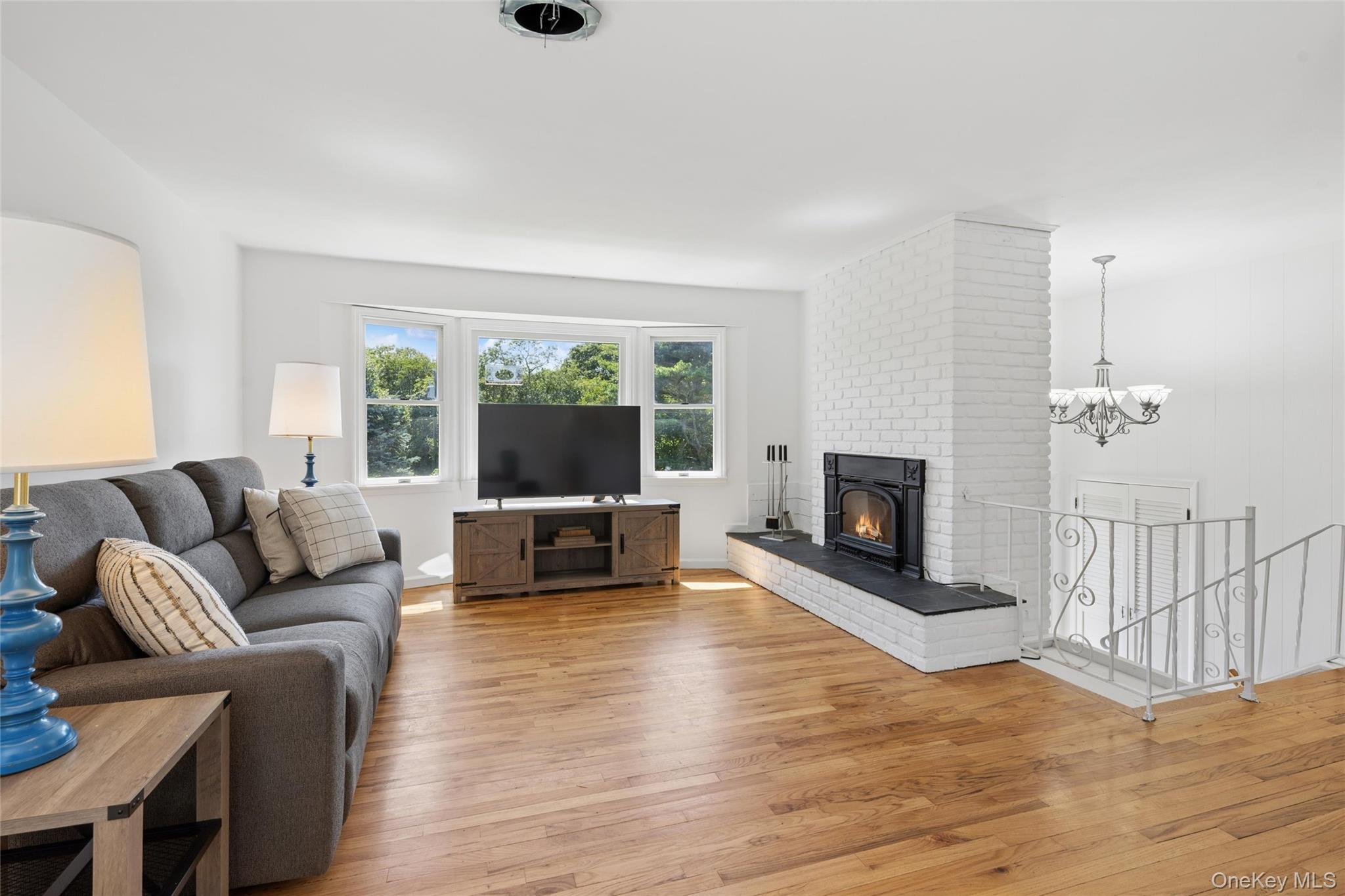 84 N Surfside Avenue