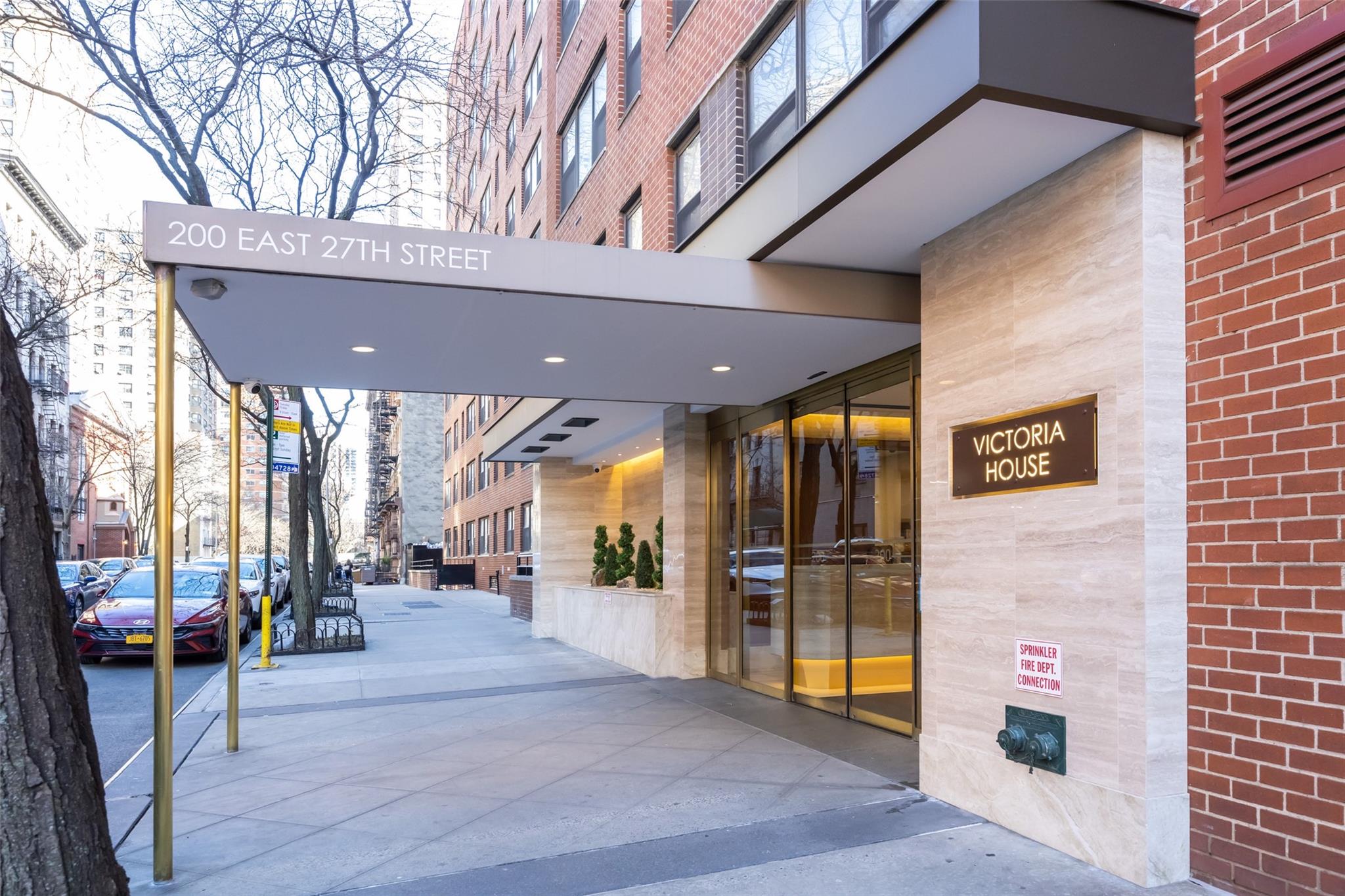 200 E 27th Street 2P