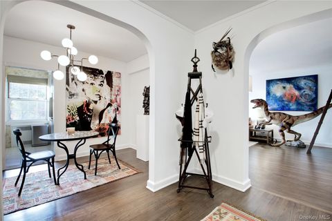 Photo of 127 Second Street #D-1, Garden City, NY 11530 (MLS # 929731)