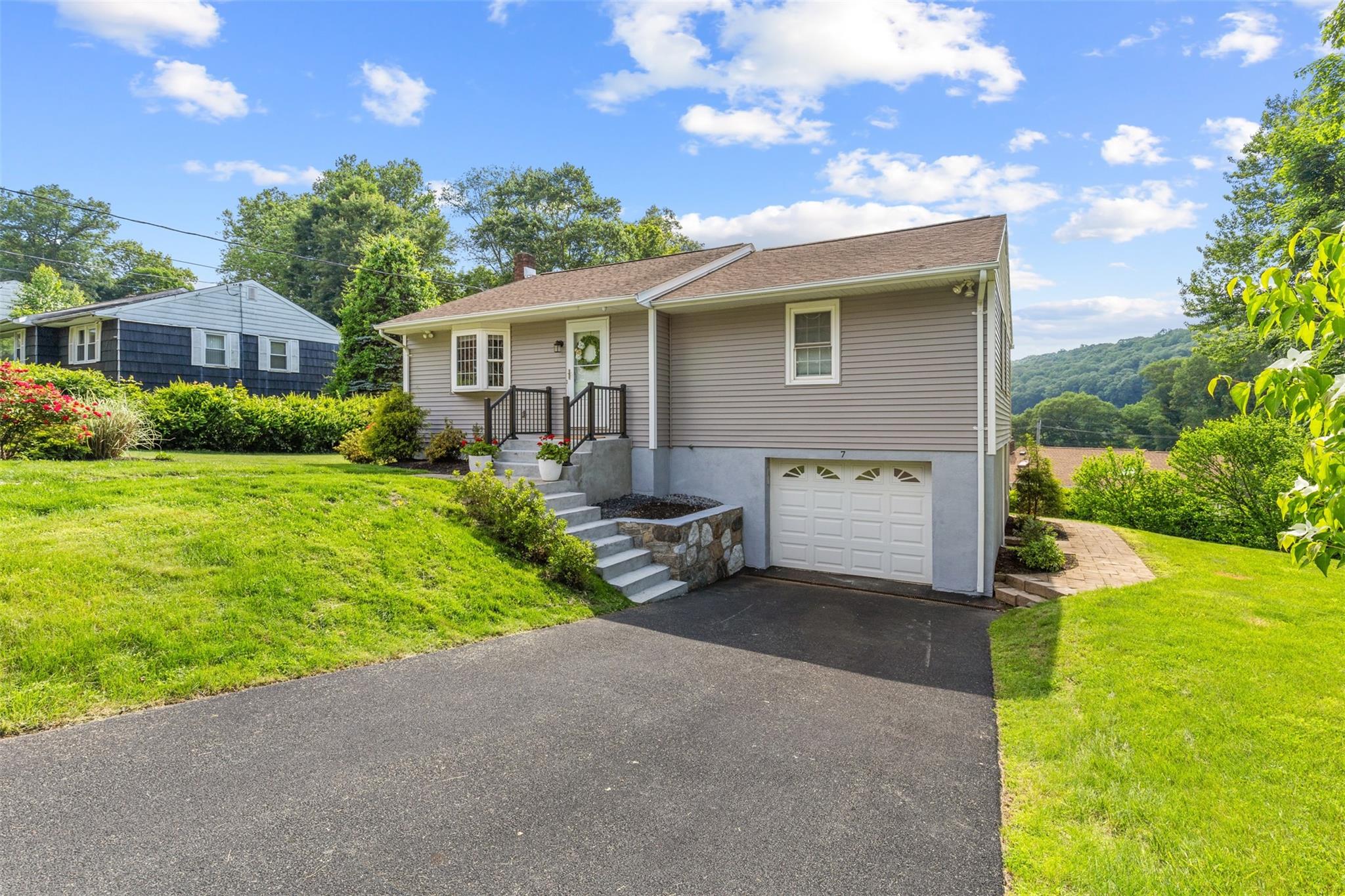 7 School Street, Cortlandt Manor, New York image 5