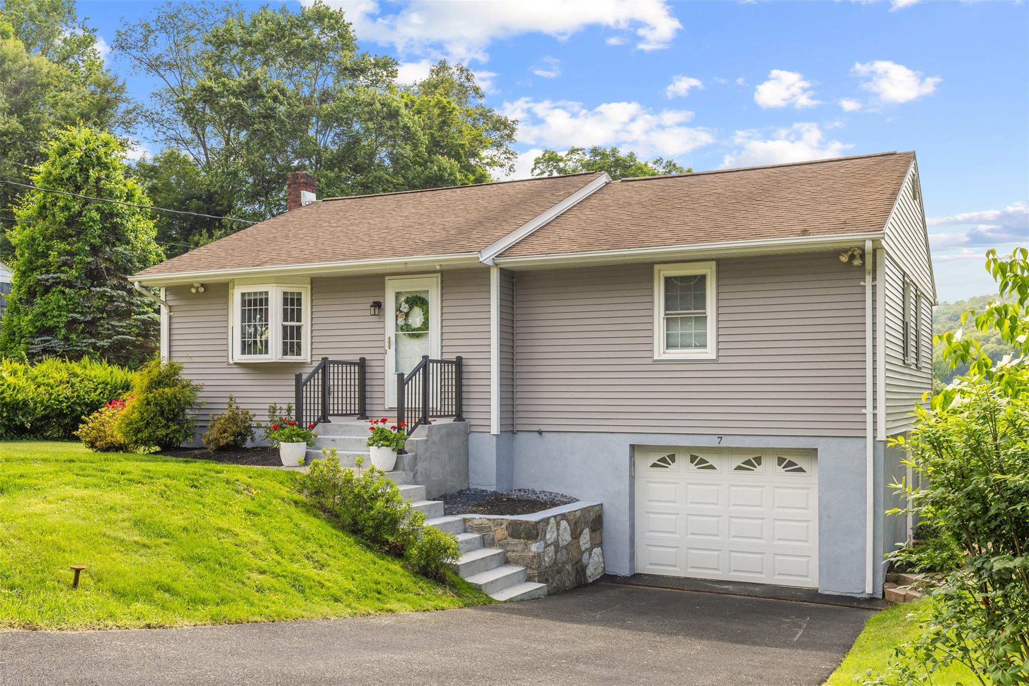 7 School Street, Cortlandt Manor, New York image 4