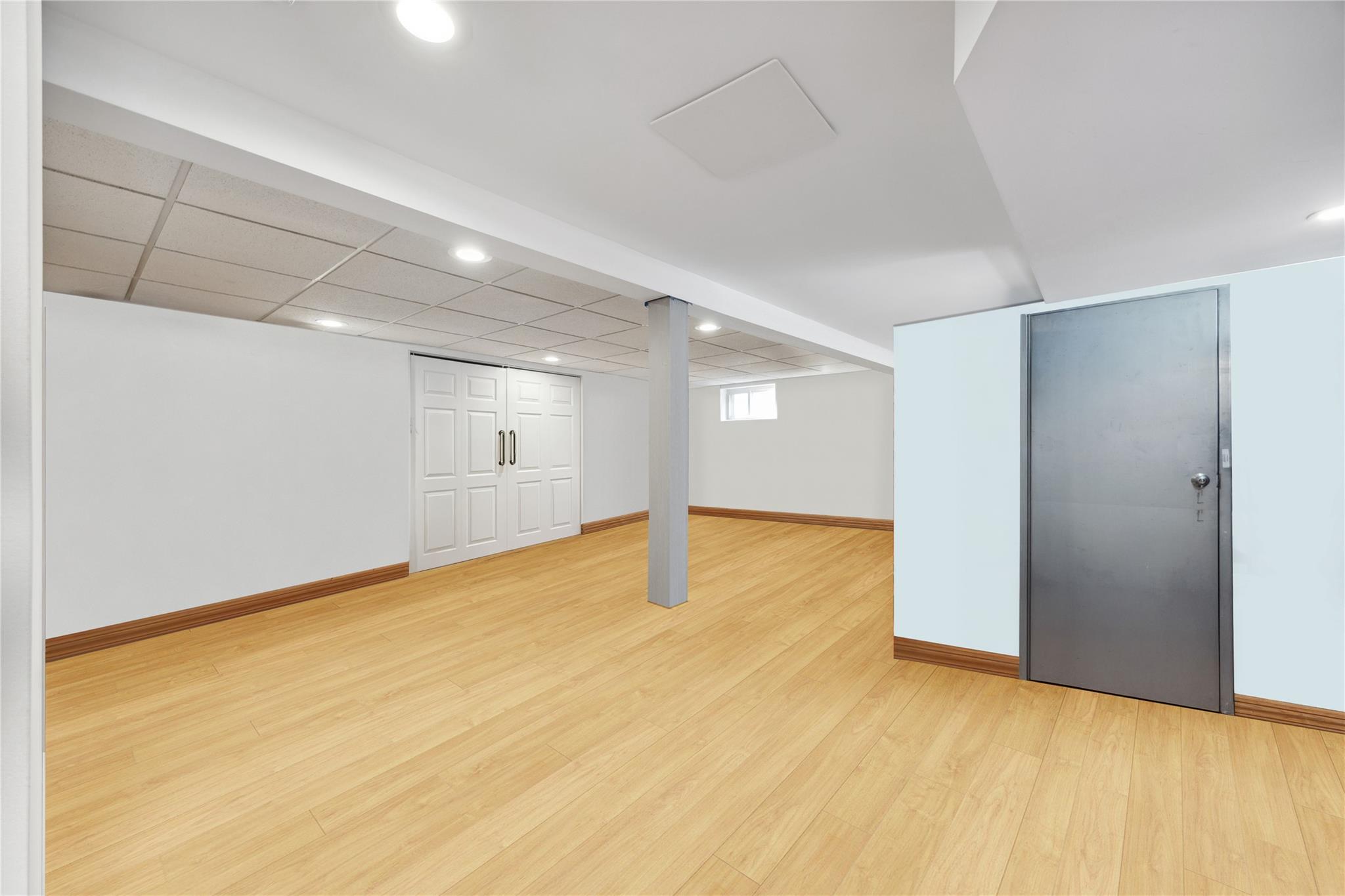 110 Norman Street, New Hyde Park, New York image 37