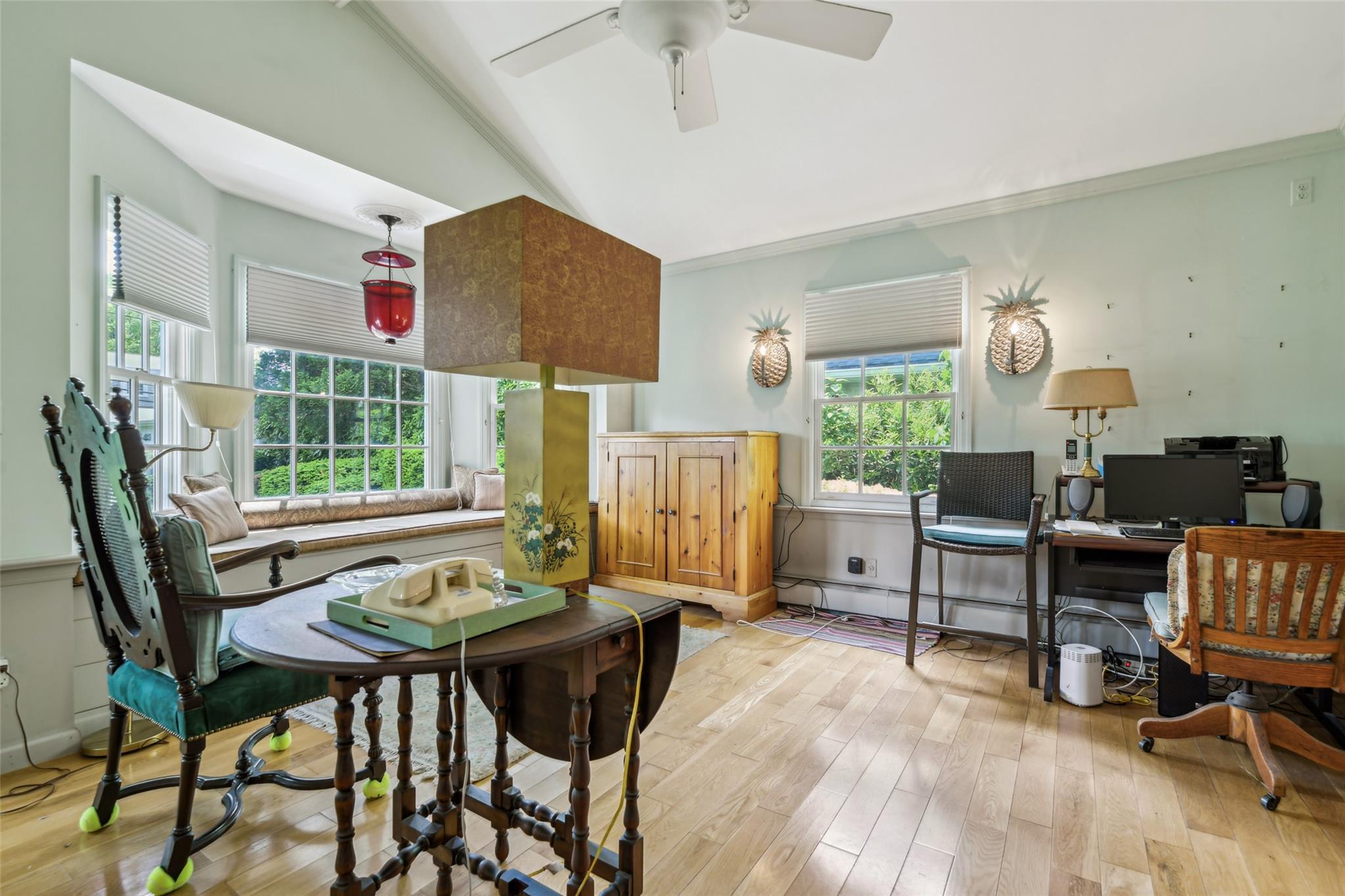 42 Huntington Road, Garden City, New York image 22