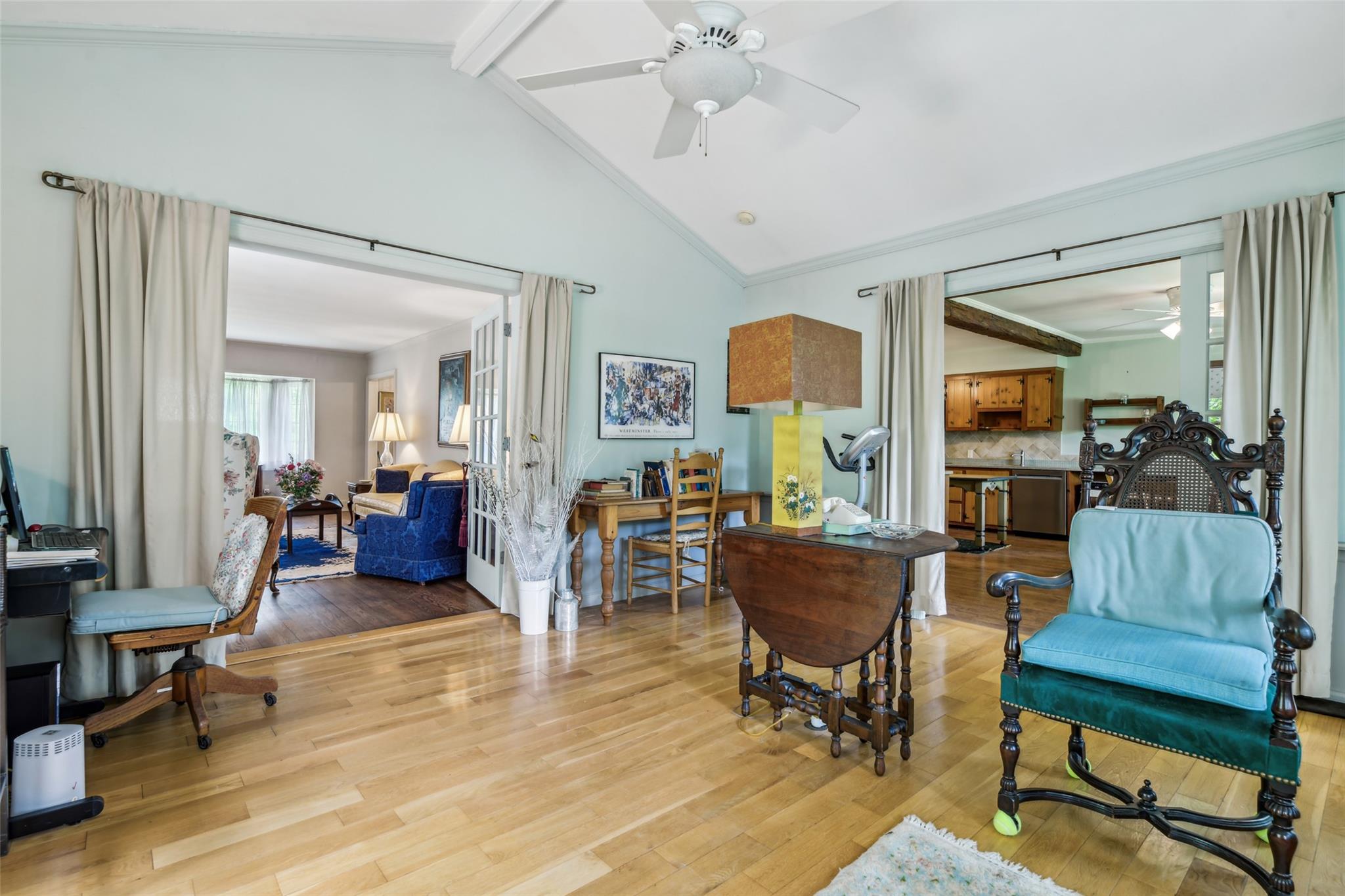 42 Huntington Road, Garden City, New York image 29
