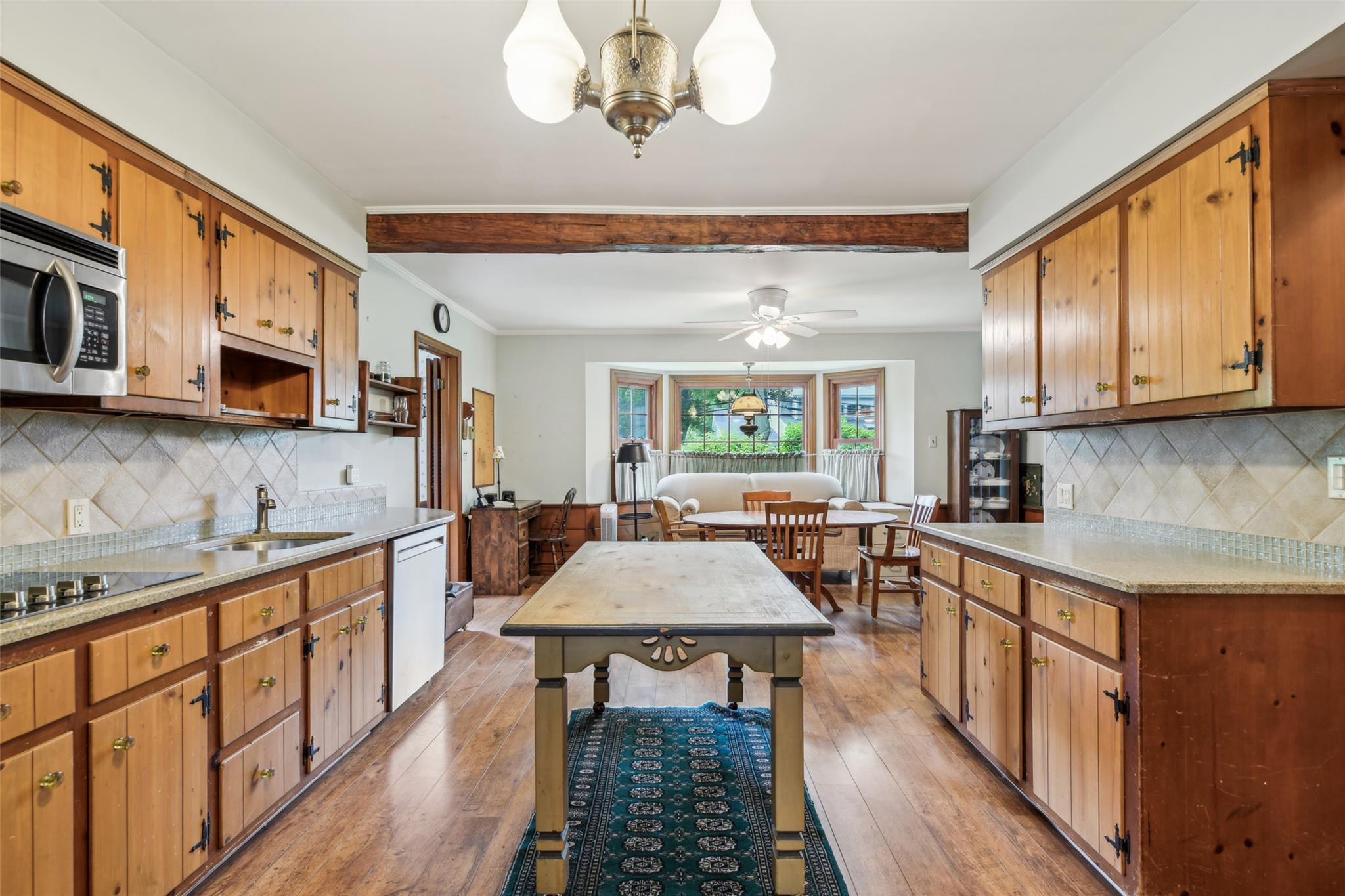 42 Huntington Road, Garden City, New York image 25
