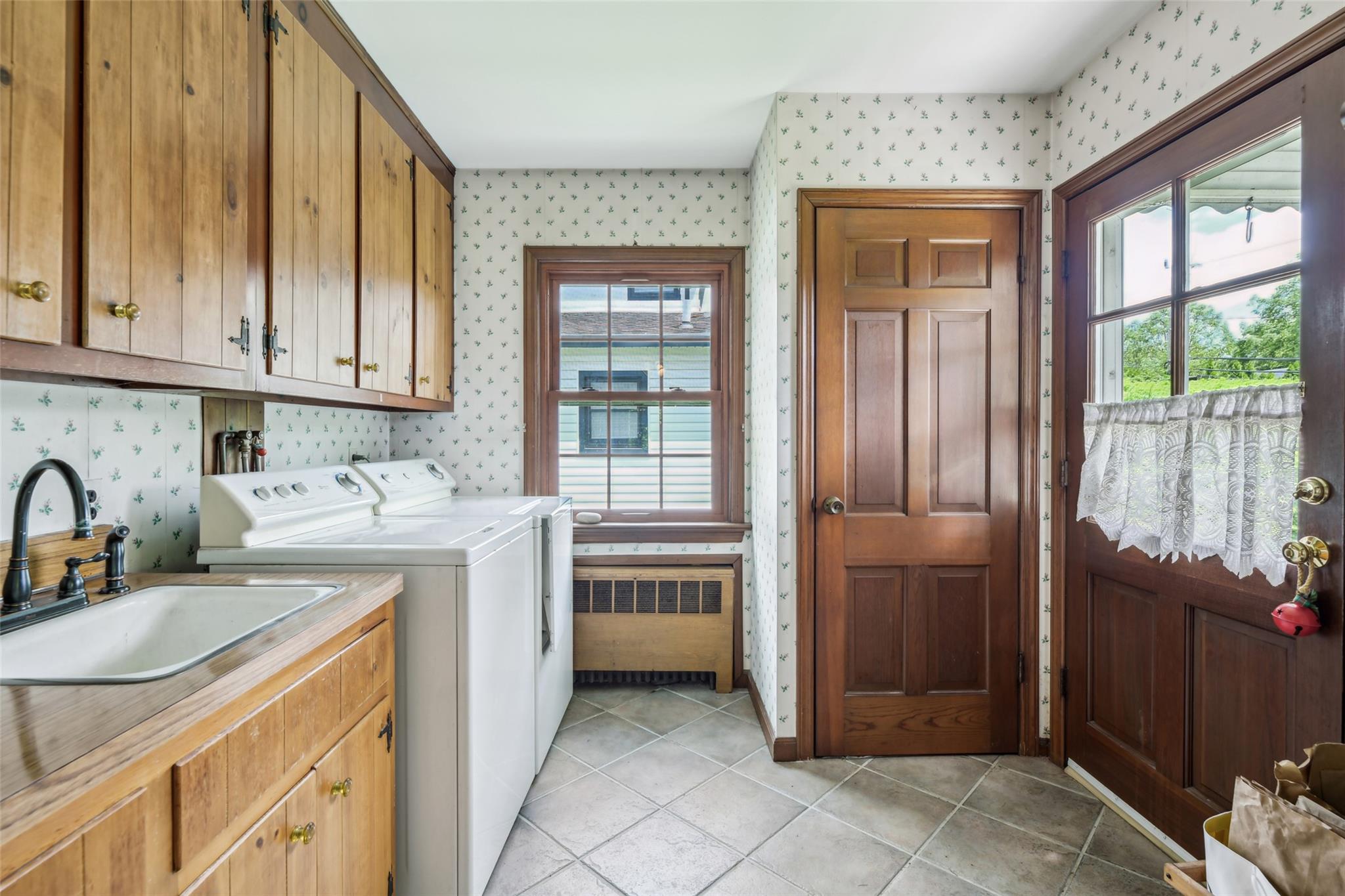 42 Huntington Road, Garden City, New York image 30