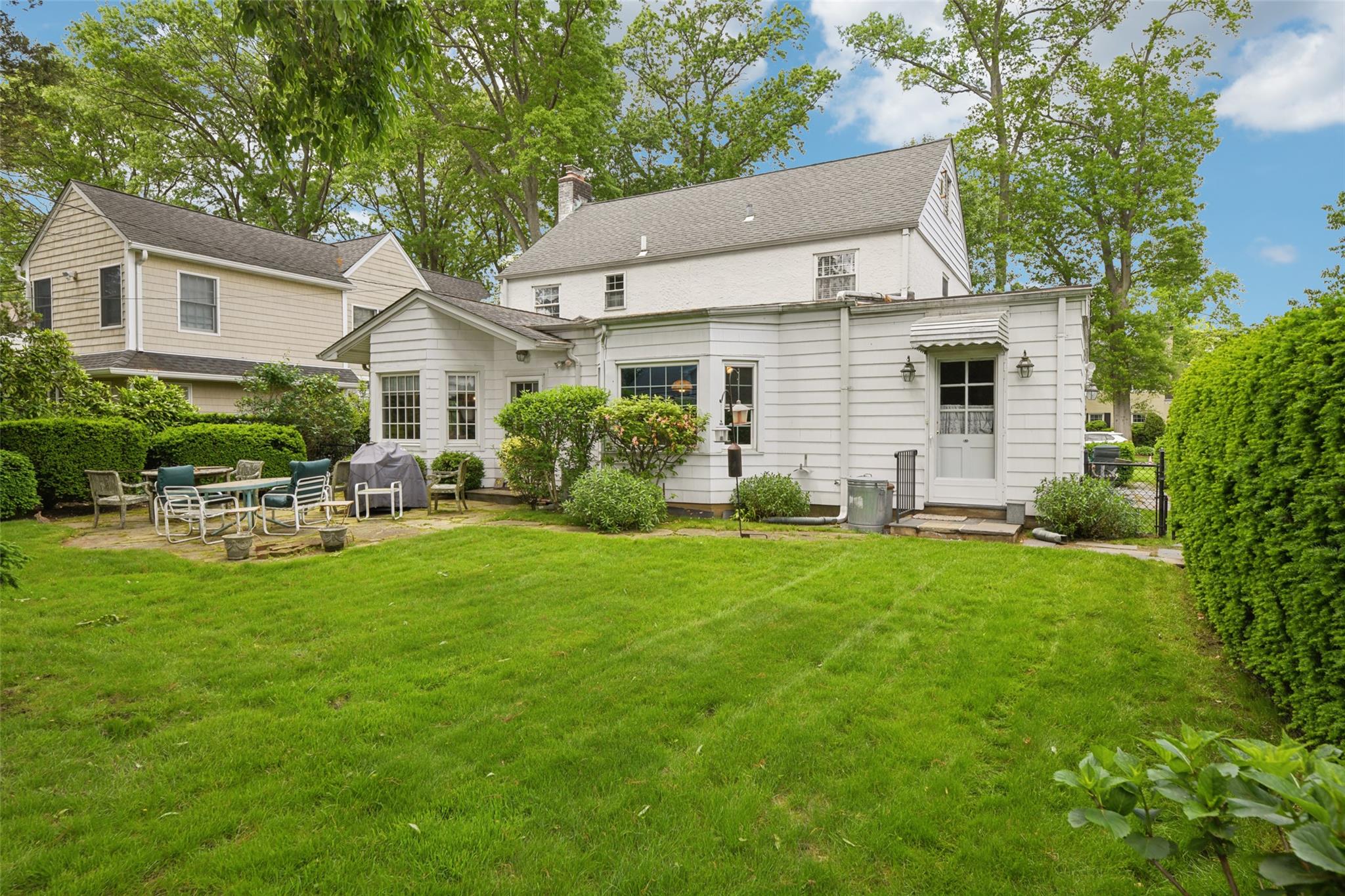42 Huntington Road, Garden City, New York image 44