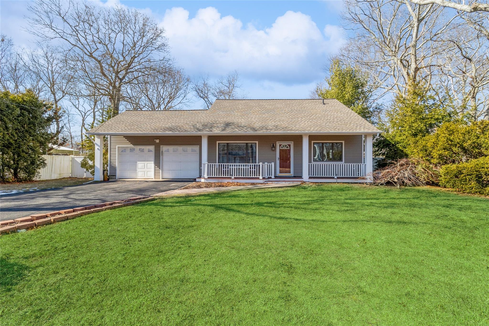 60 Corbin Avenue, Shirley, New York image 1