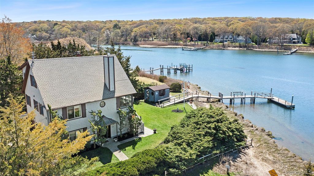Photo of 100 Crescent Street, Sag Harbor, NY 11963 (MLS # 994603)