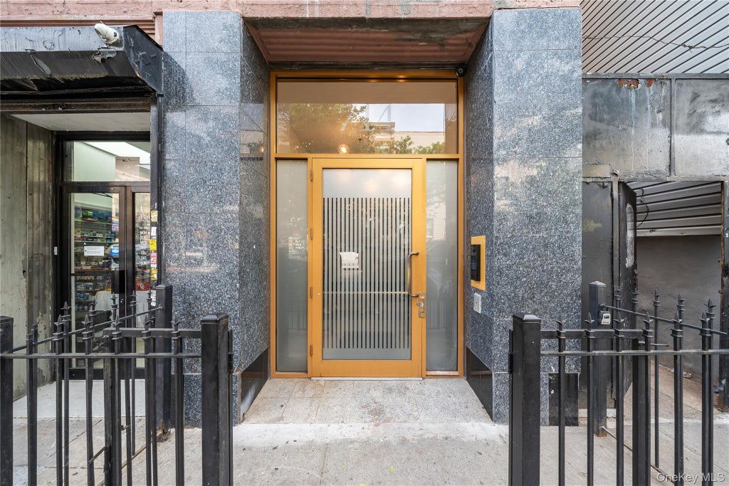 Photo of 714 Seneca Avenue #504, Ridgewood, NY 11385 (MLS # 1010842)
