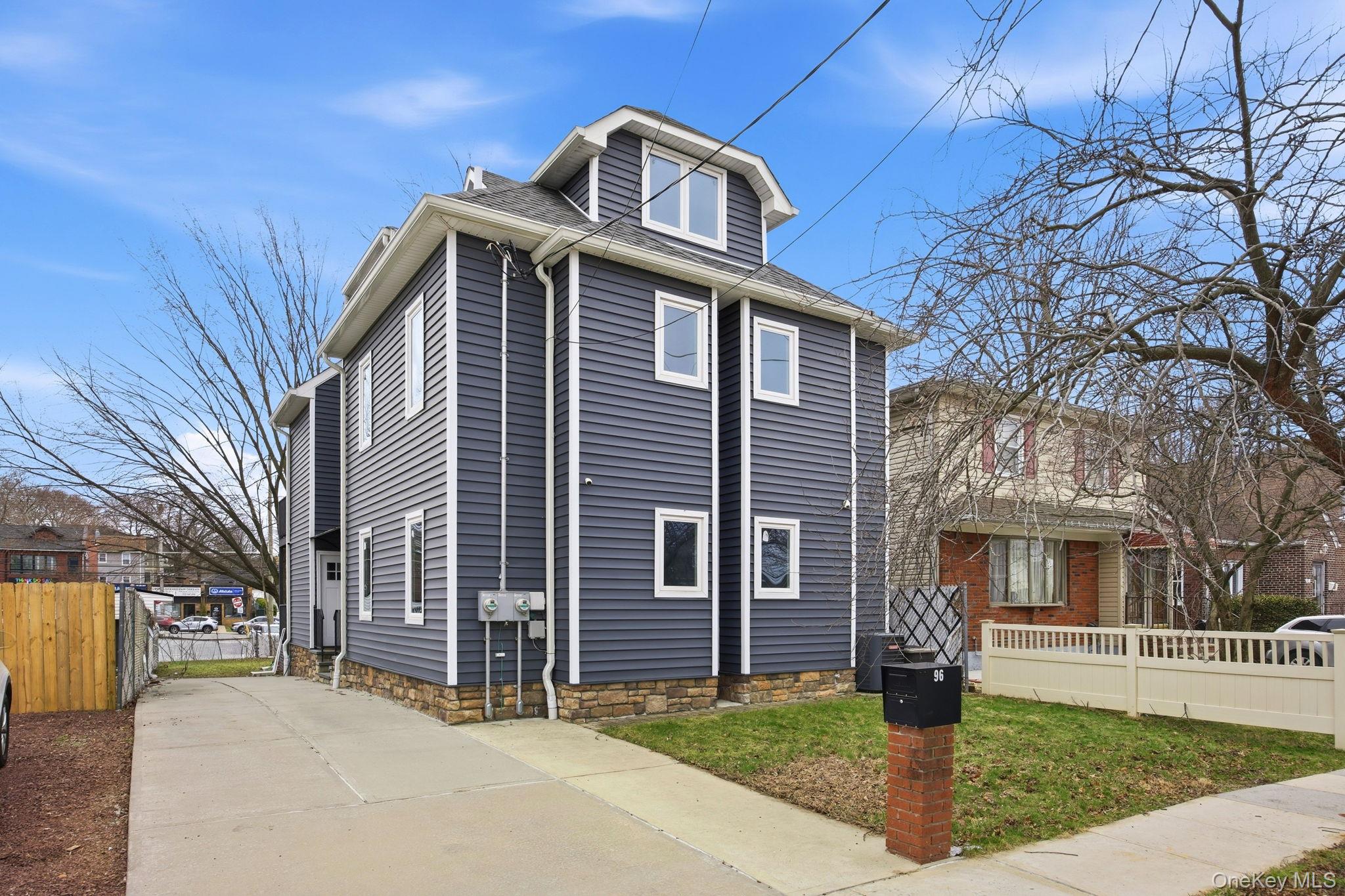 Photo 1 of 38 — 96 Coale, Staten Island, NY 10314
