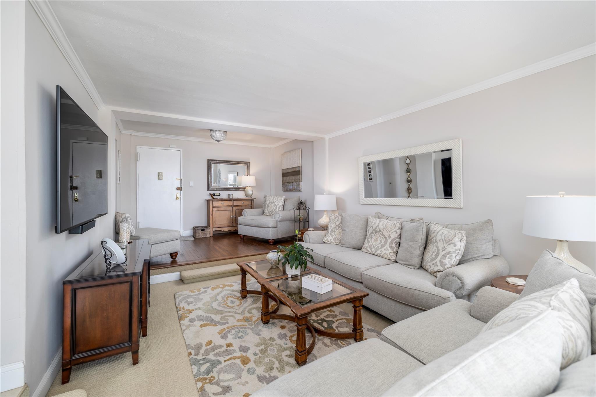 522 Shore Road #4W, Long Beach, New York image 5