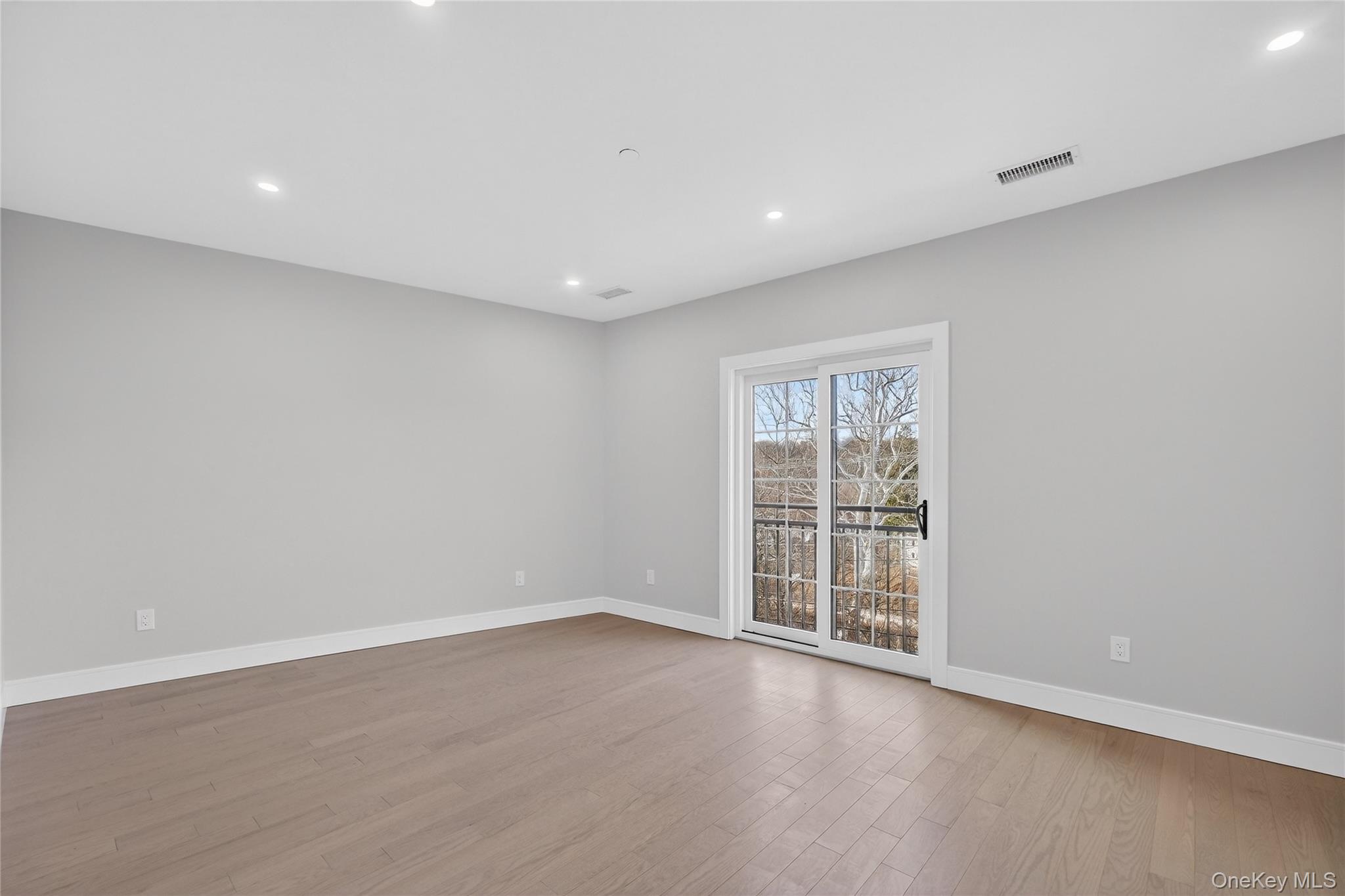 Wappingers Falls, New York 12590, United States, 1 Bedroom Bedrooms, ,1 BathroomBathrooms,Residential,Active,254546