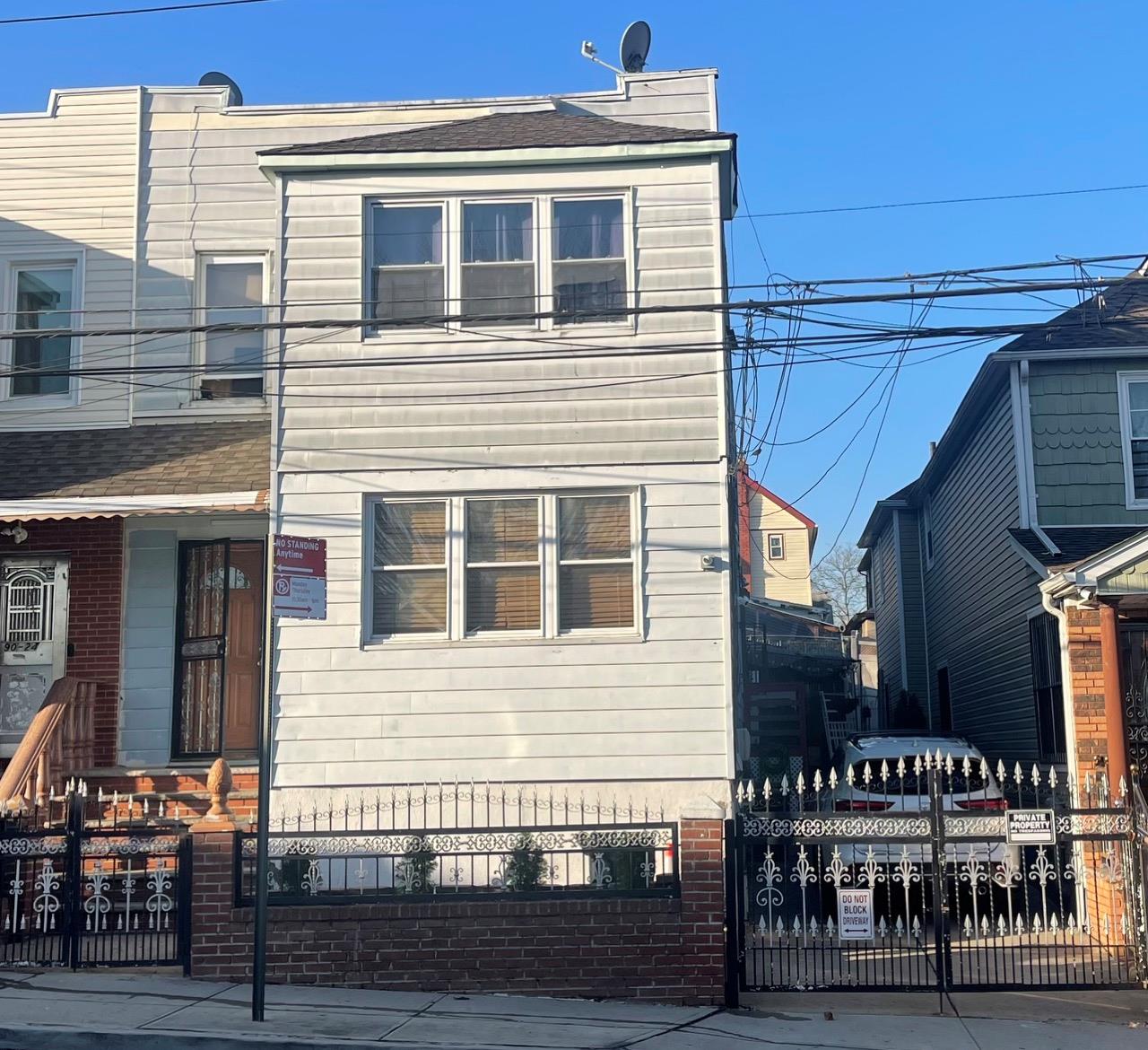 Property for Sale at 183rd Street St, Jamaica, Queens, NY - Bedrooms: 7 
Bathrooms: 2  - $1,250,000