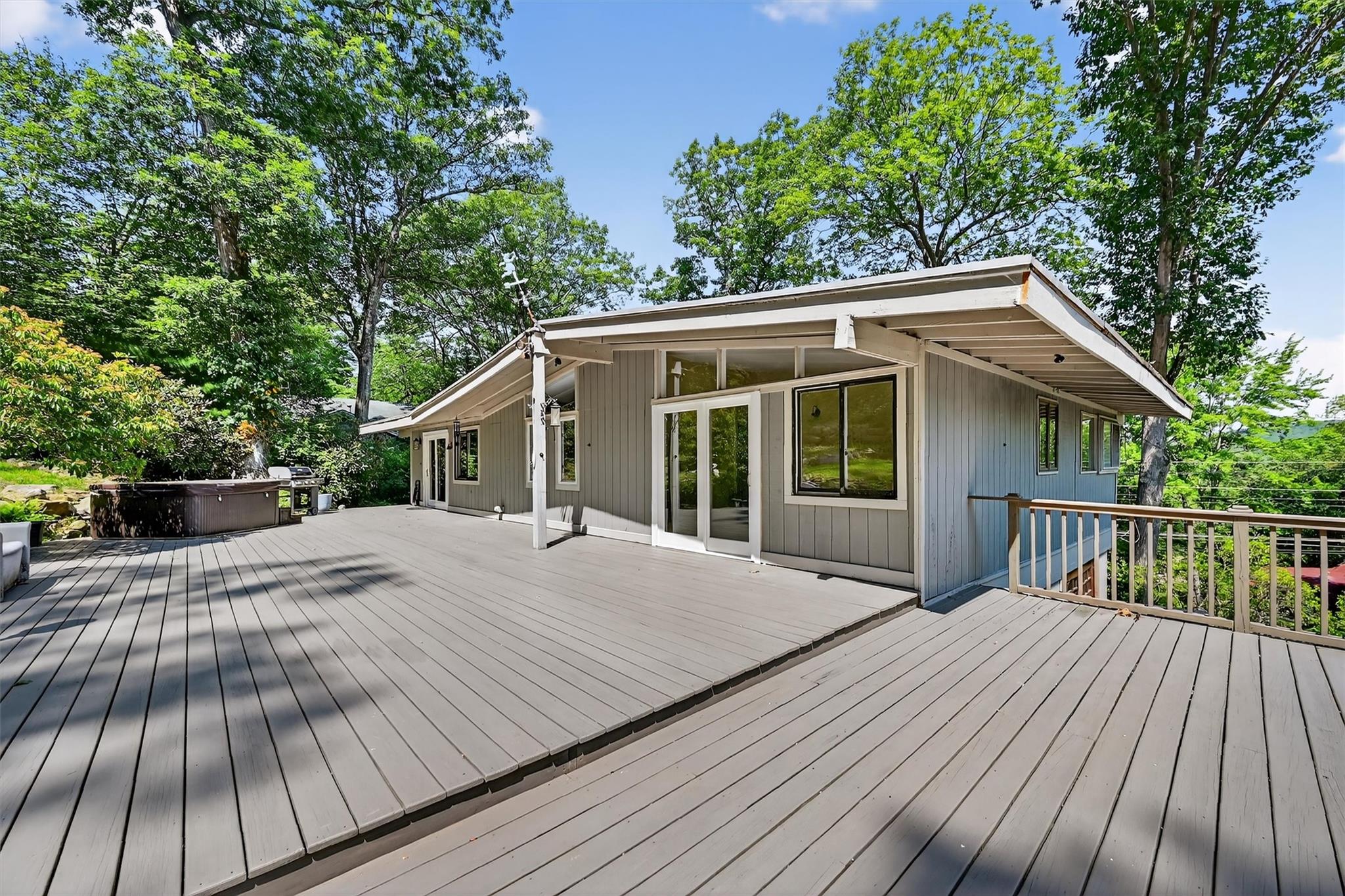 165 Fawn Hill Road