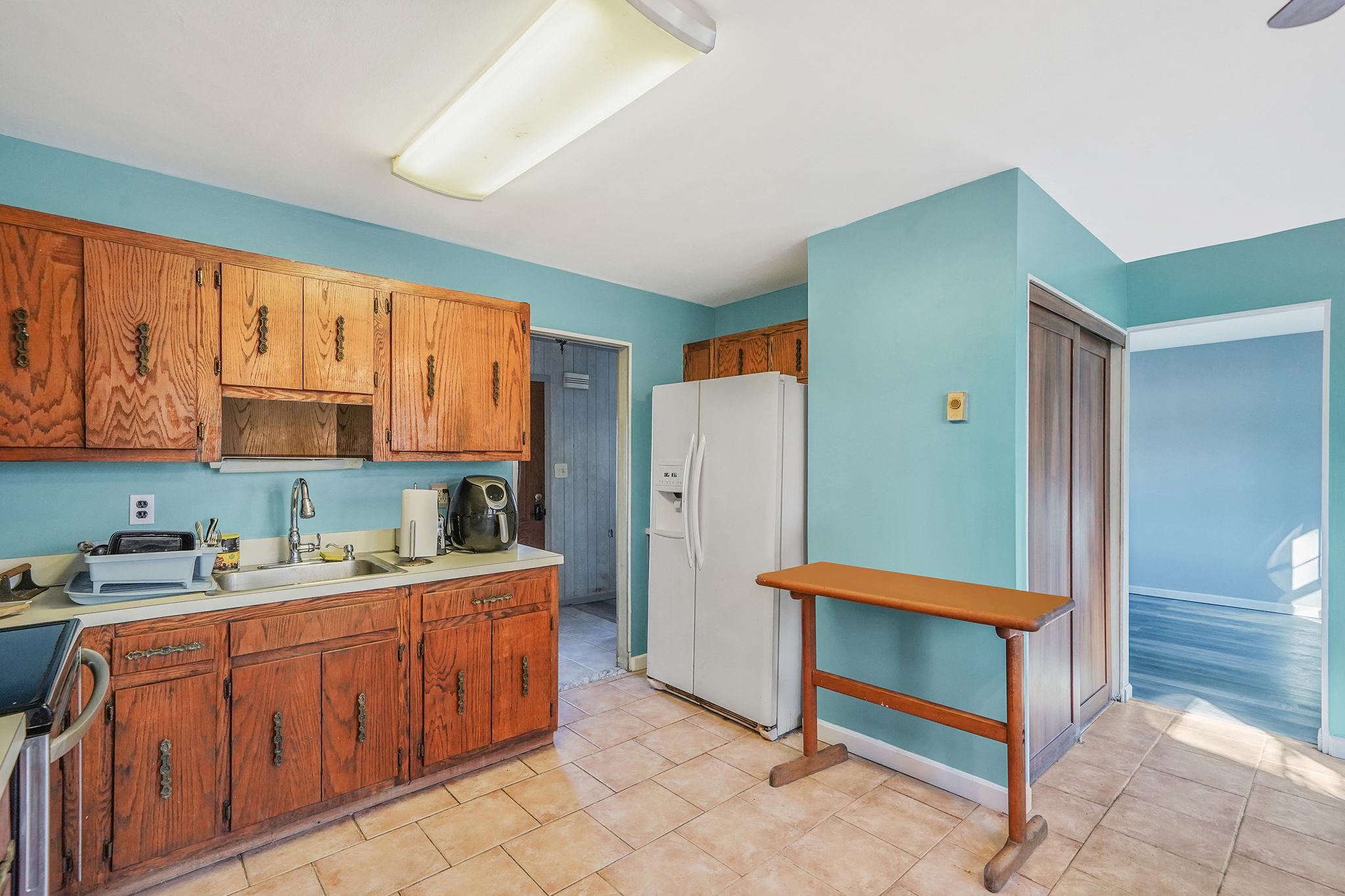 17 Susan Drive, Bellport, New York image 11