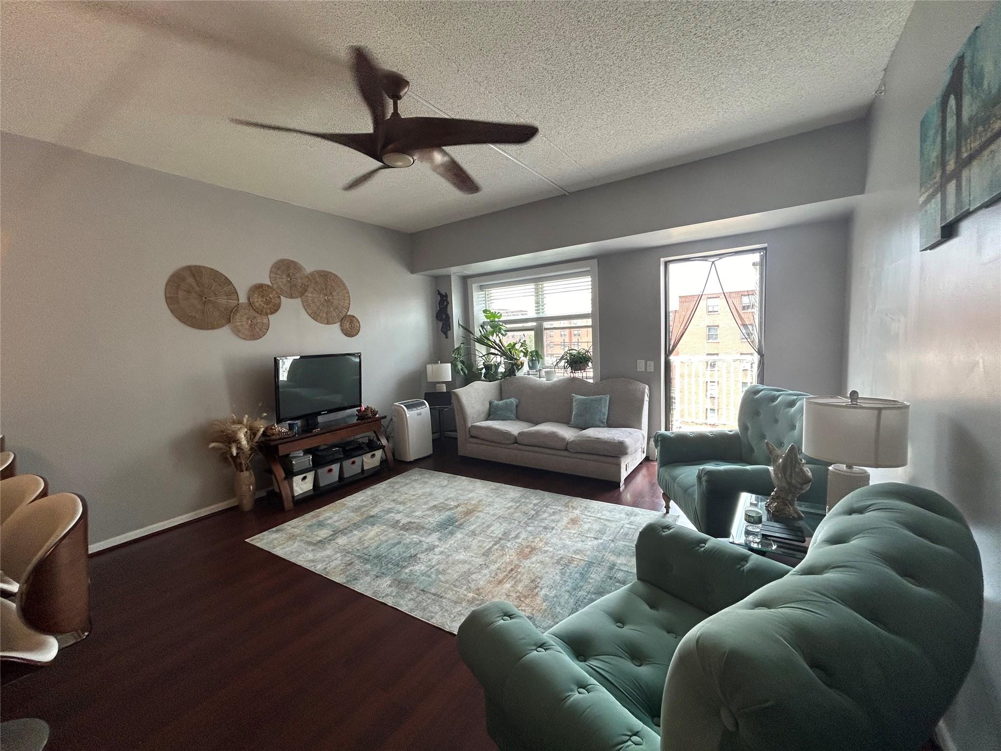 Rental Property at Beach 81st Street, Rockaway Beach, Queens, NY - Bedrooms: 2 
Bathrooms: 1 
Rooms: 5  - $2,700 MO.