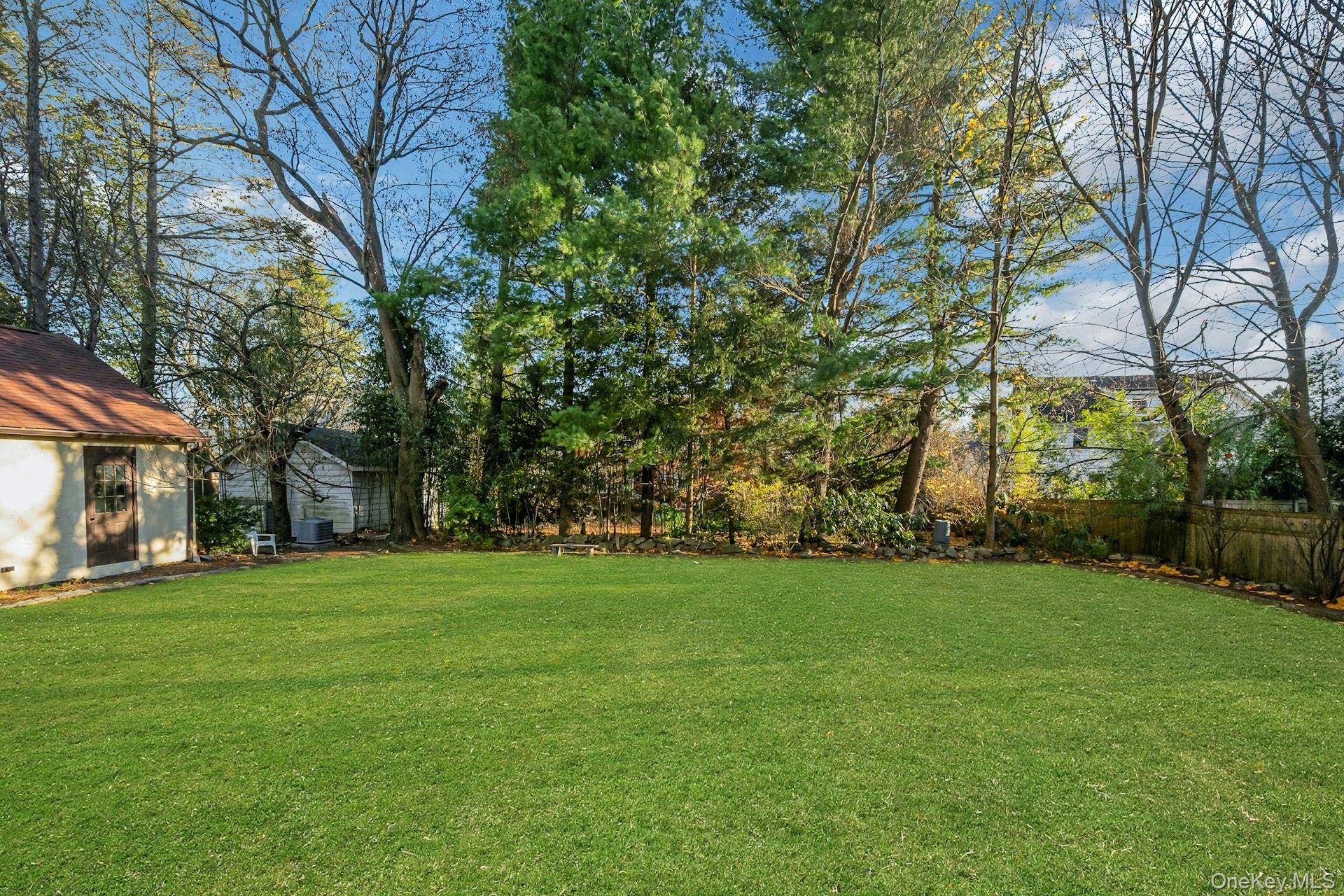 New Rochelle, New York 10804, United States, 5 Bedrooms Bedrooms, ,4 BathroomsBathrooms,Residential,Active,253414