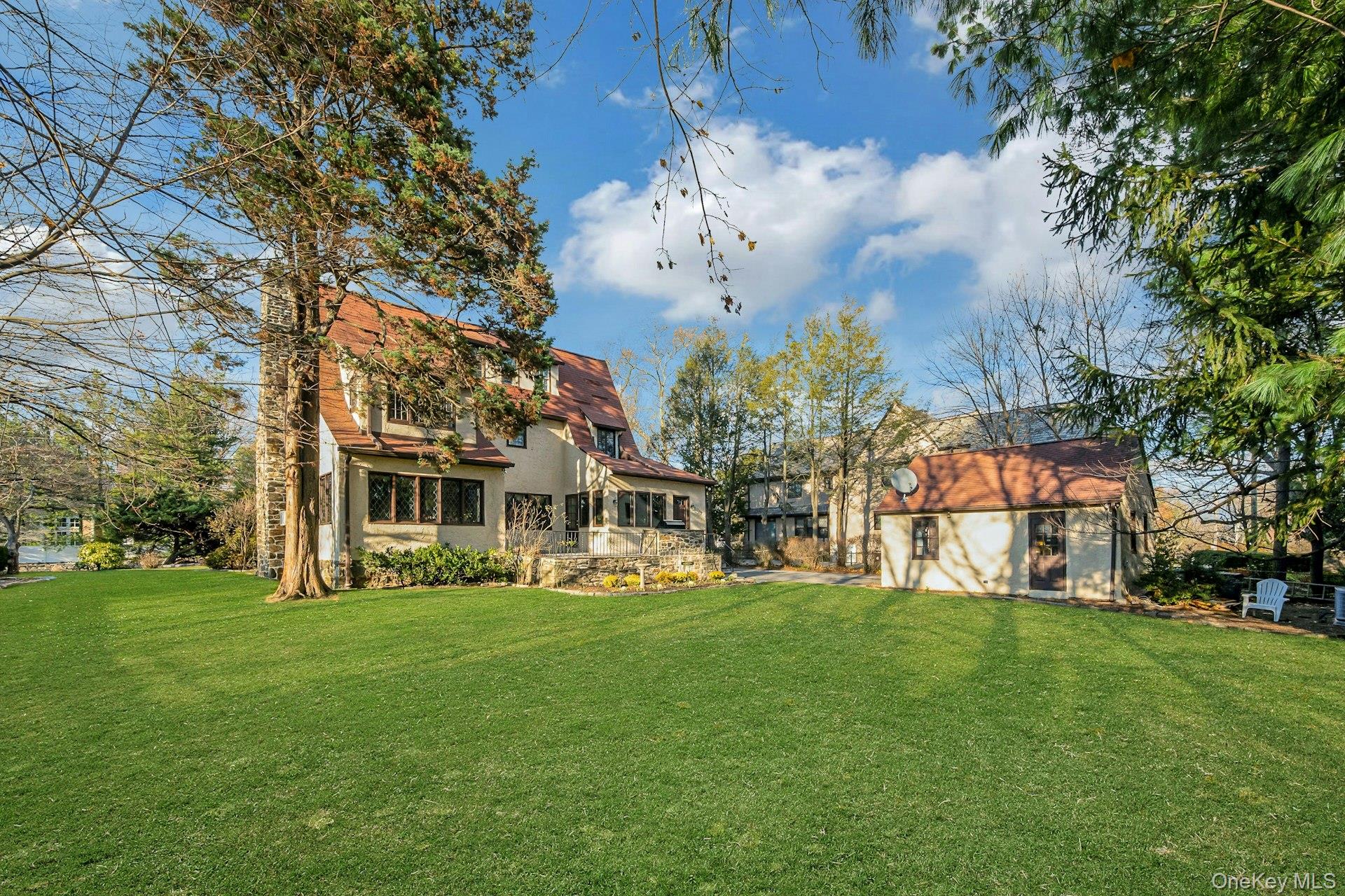 New Rochelle, New York 10804, United States, 5 Bedrooms Bedrooms, ,4 BathroomsBathrooms,Residential,Active,253414