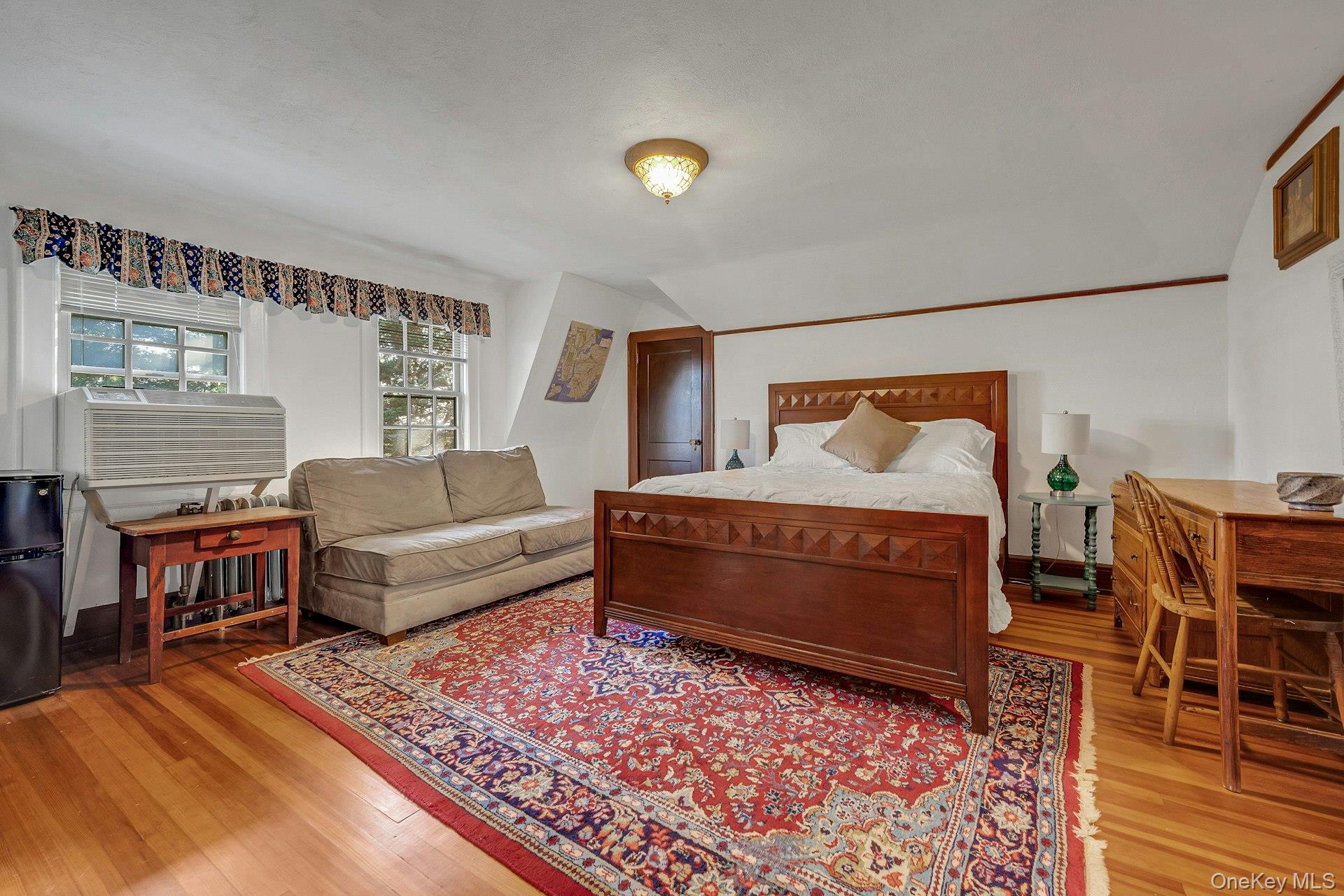 New Rochelle, New York 10804, United States, 5 Bedrooms Bedrooms, ,4 BathroomsBathrooms,Residential,Active,253414