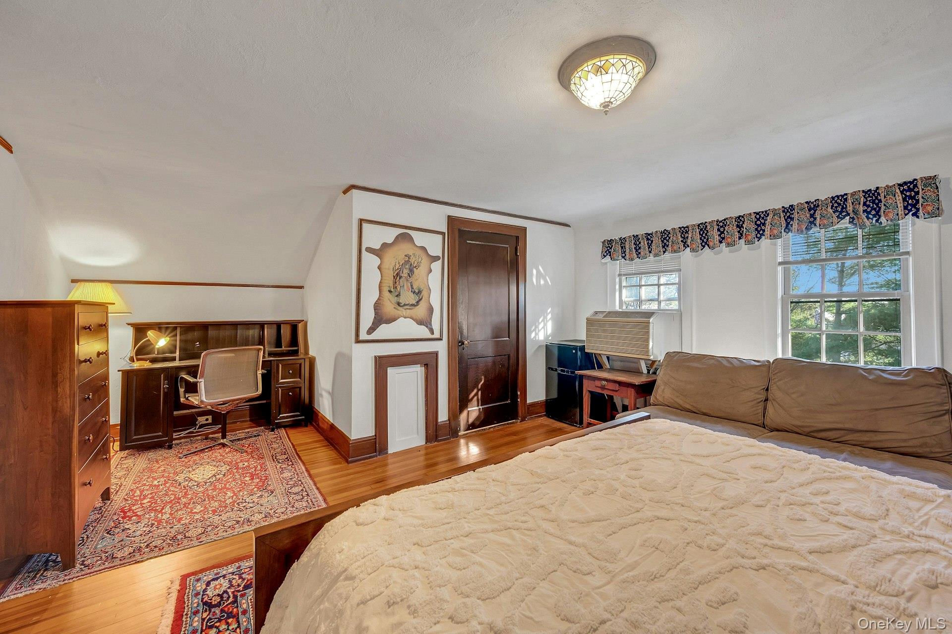 New Rochelle, New York 10804, United States, 5 Bedrooms Bedrooms, ,4 BathroomsBathrooms,Residential,Active,253414