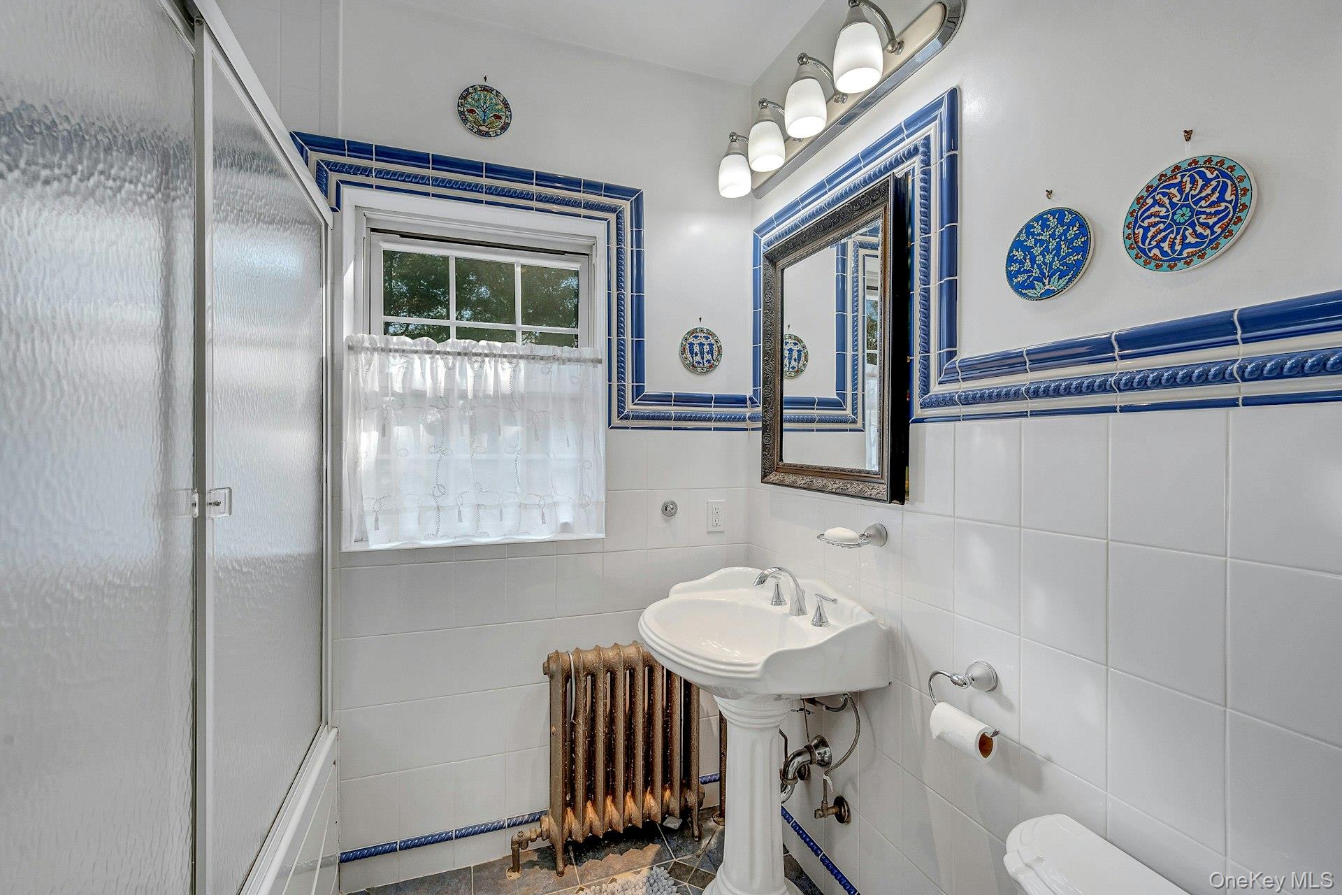 New Rochelle, New York 10804, United States, 5 Bedrooms Bedrooms, ,4 BathroomsBathrooms,Residential,Active,253414