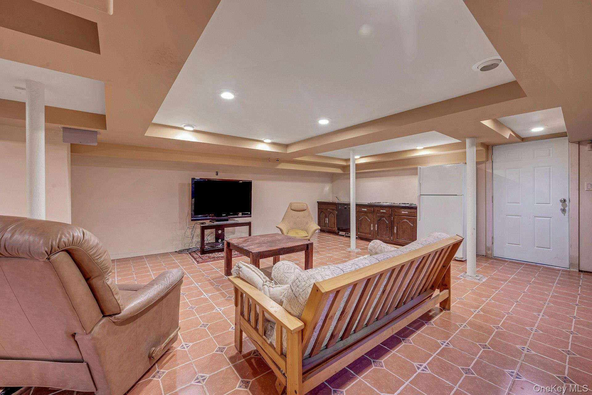 New Rochelle, New York 10804, United States, 5 Bedrooms Bedrooms, ,4 BathroomsBathrooms,Residential,Active,253414