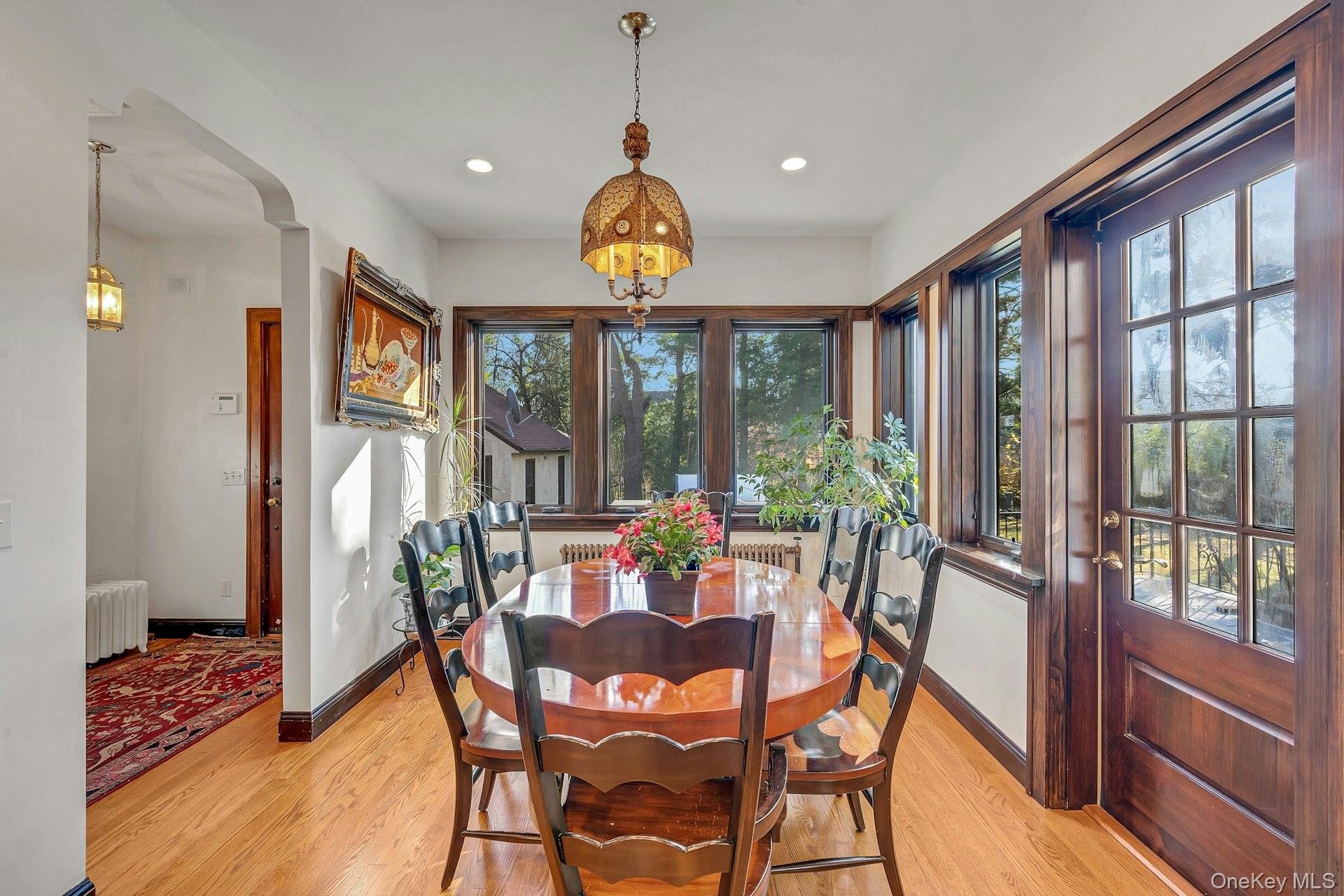 New Rochelle, New York 10804, United States, 5 Bedrooms Bedrooms, ,4 BathroomsBathrooms,Residential,Active,253414