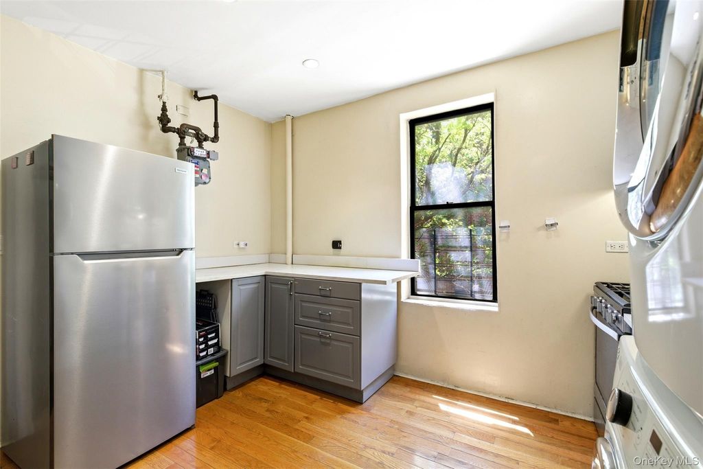 Photo of 501 W 156th Street #25, New York (Manhattan), NY 10032 (MLS # 1004745)