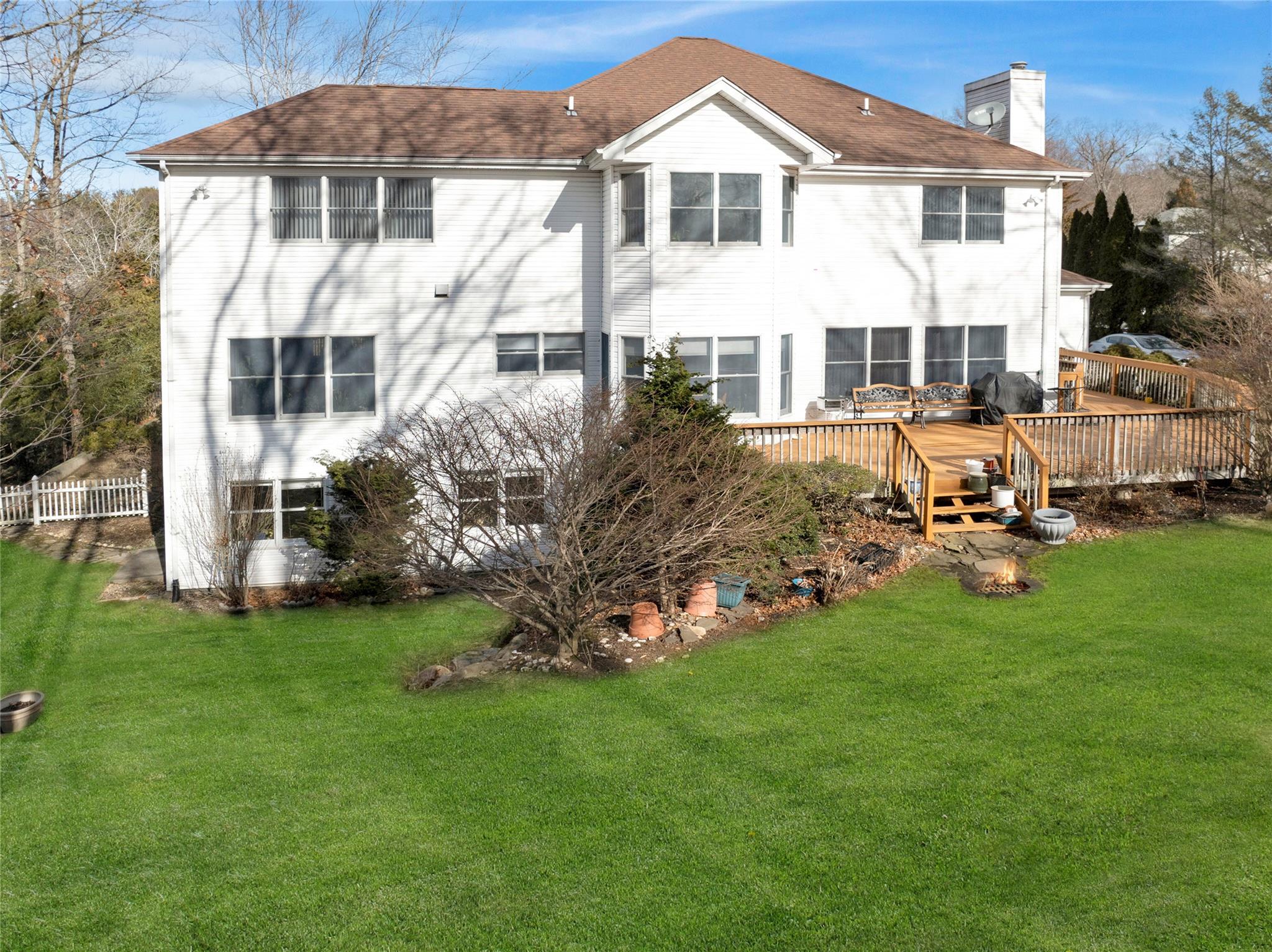 23 Cobbler Lane, East Setauket, New York image 29