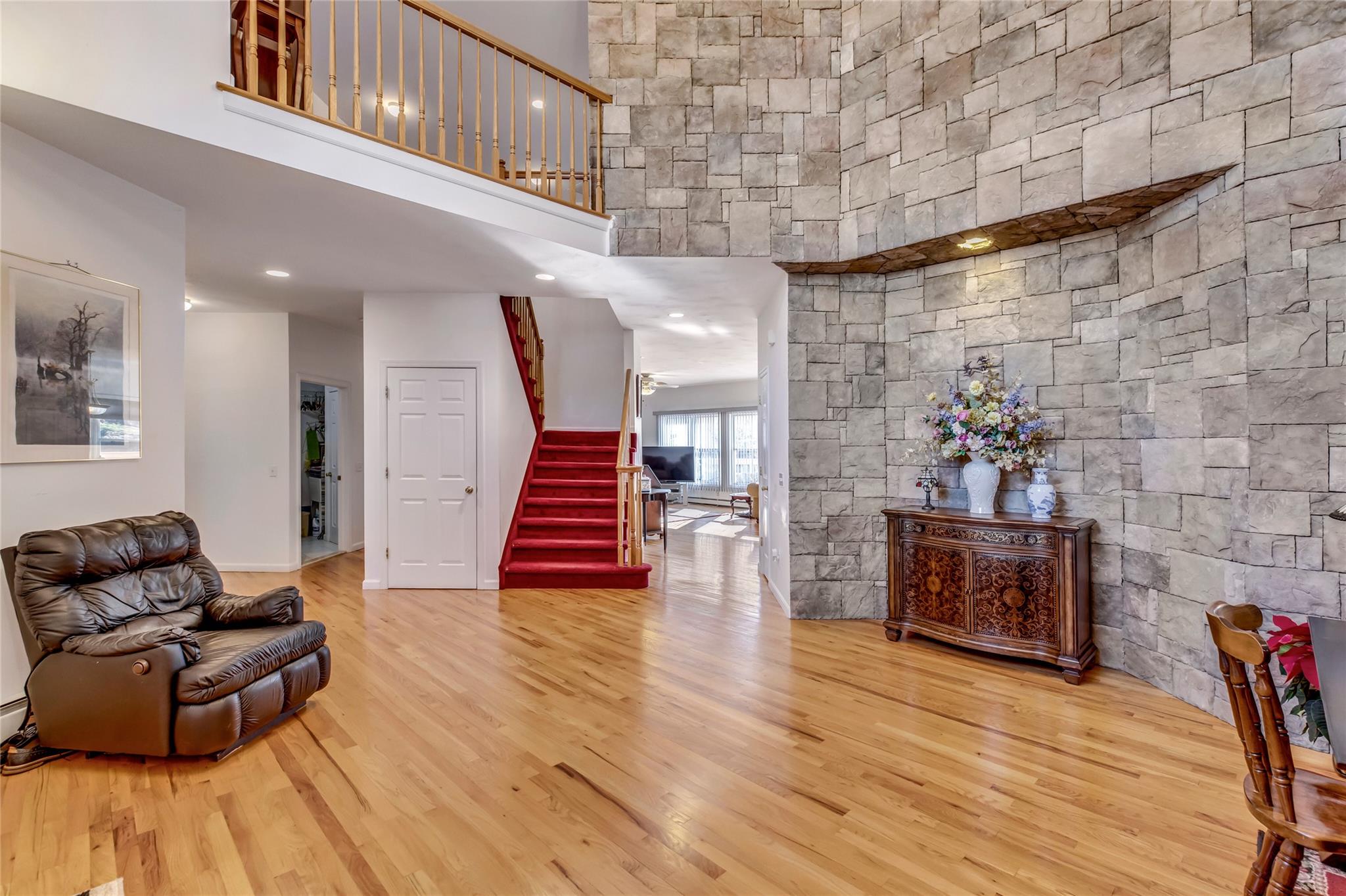 23 Cobbler Lane, East Setauket, New York image 4