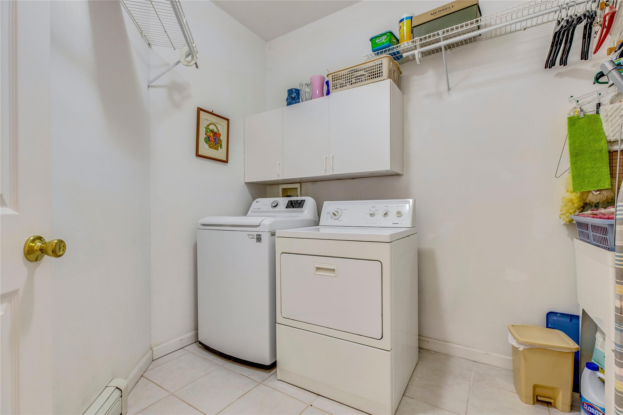 23 Cobbler Lane, East Setauket, New York image 13