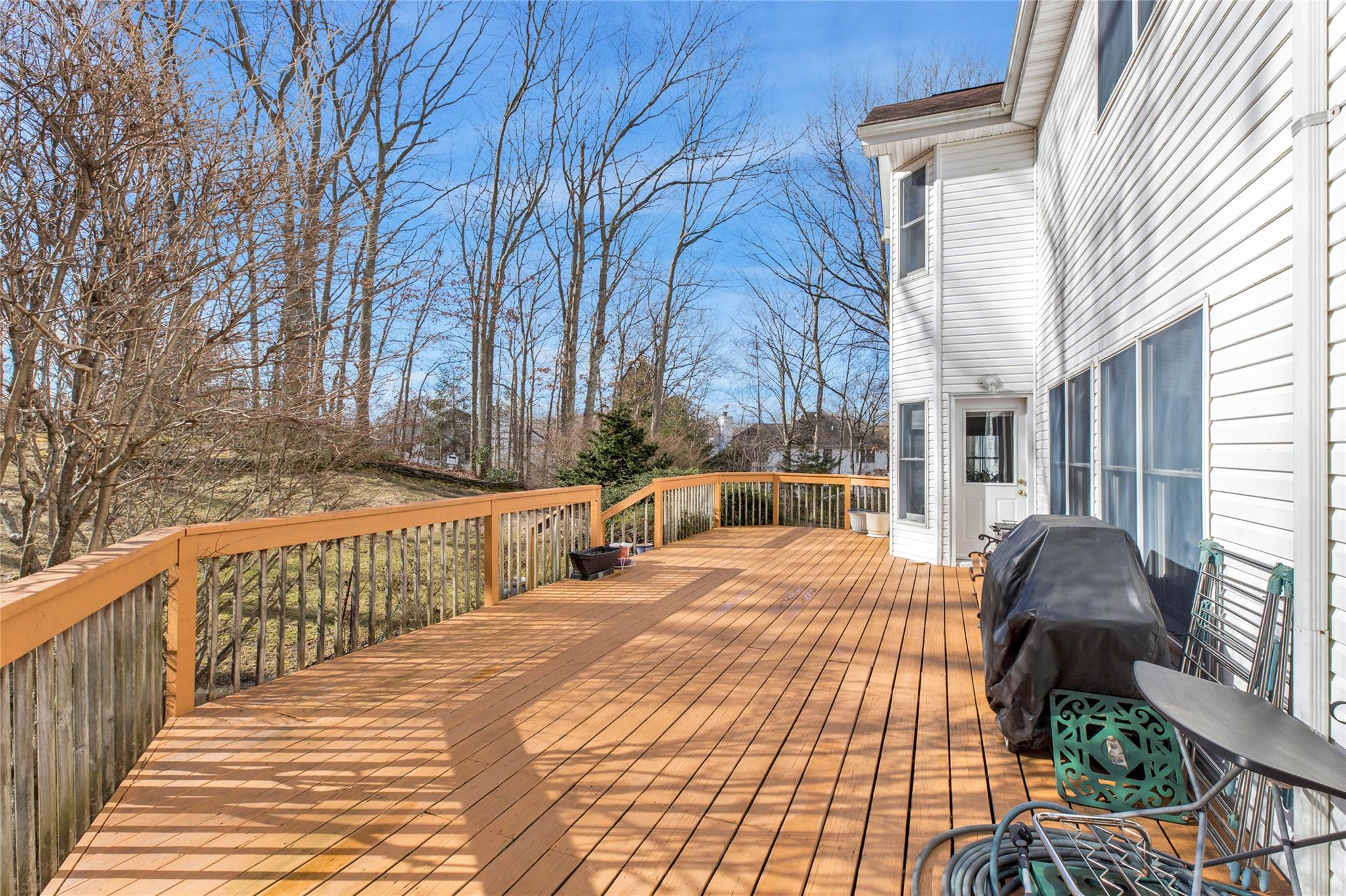 23 Cobbler Lane, East Setauket, New York image 24