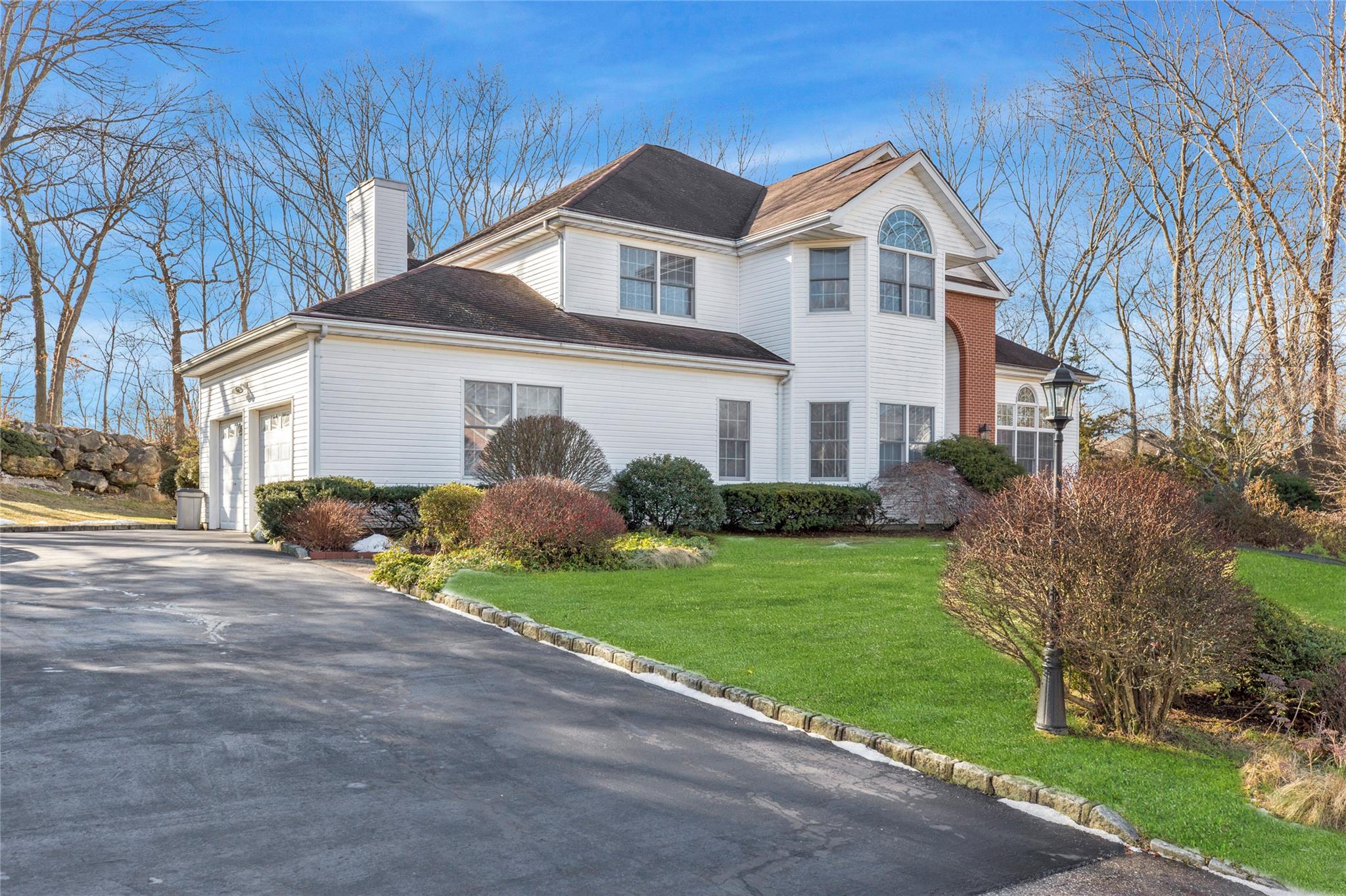23 Cobbler Lane, East Setauket, New York image 2