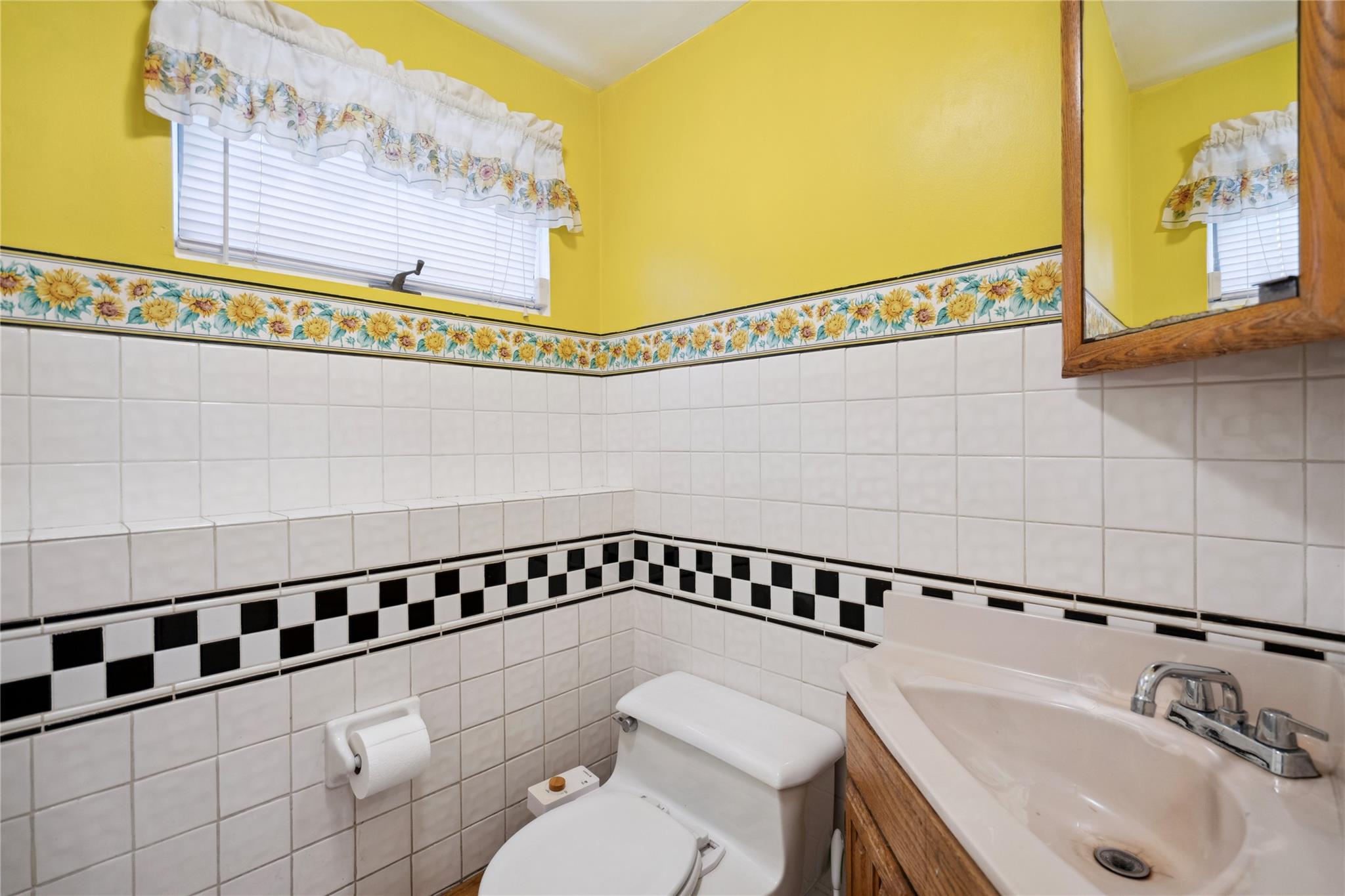 68 Lowell Road, Sayville, New York image 11