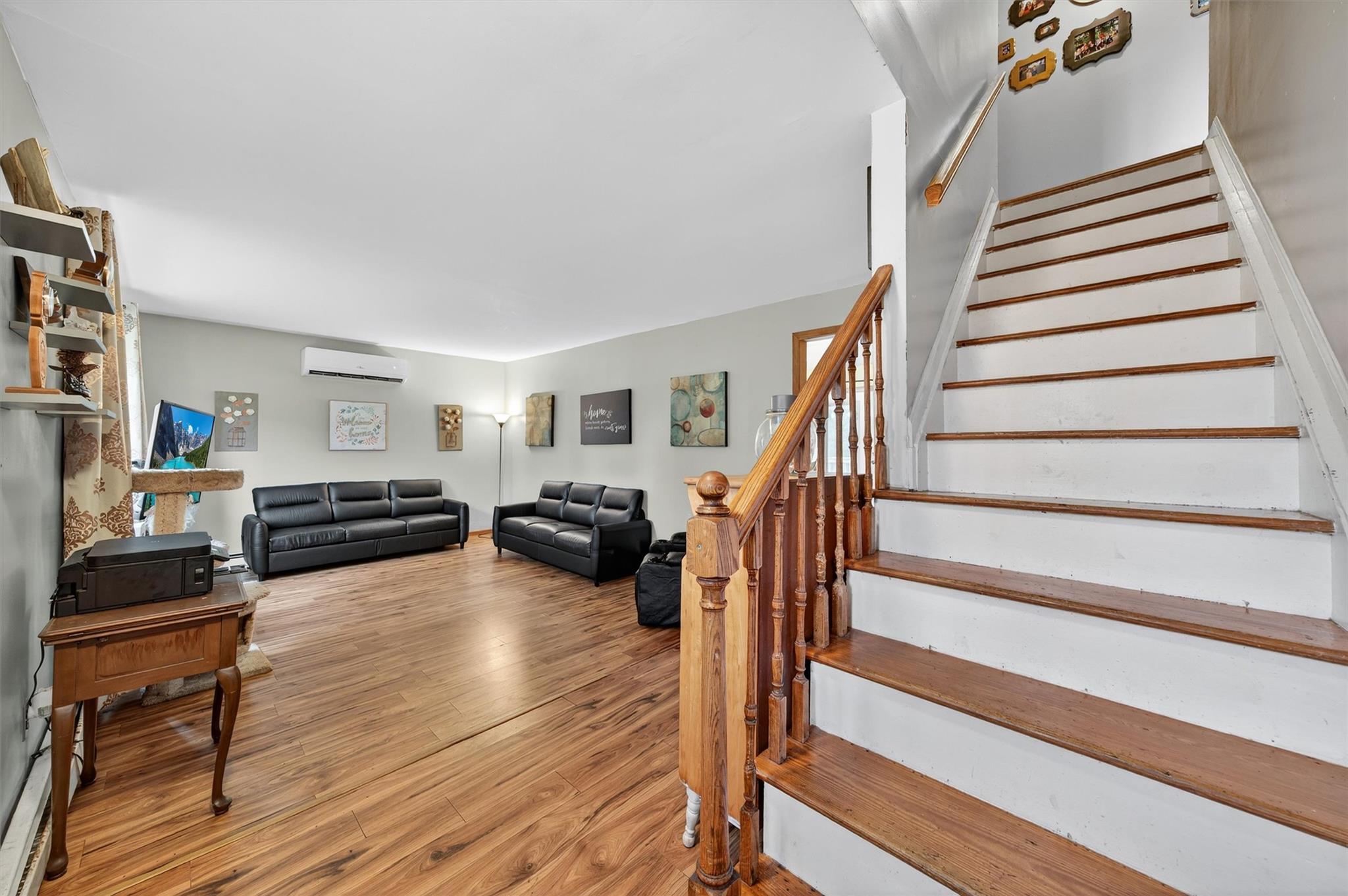 16 Oakland Avenue