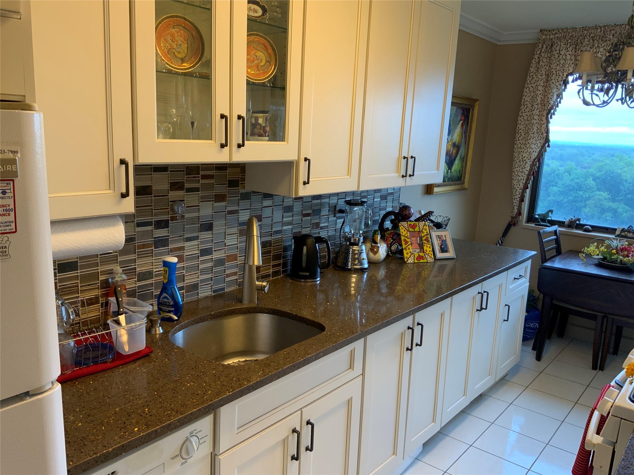 26910 Grand Central Parkway #8N, Floral Park, New York image 10