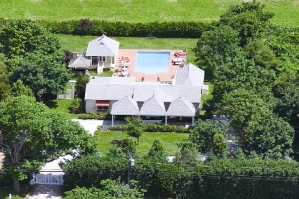 110 Montauk Highway Highway