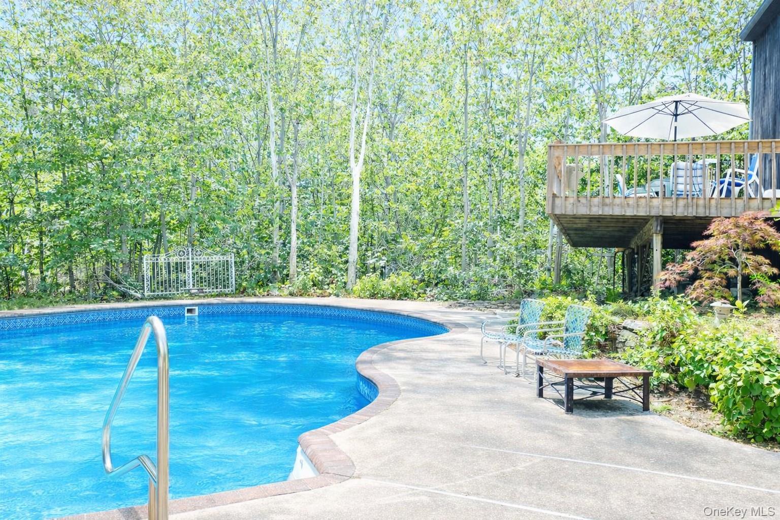 48 Island View Drive W