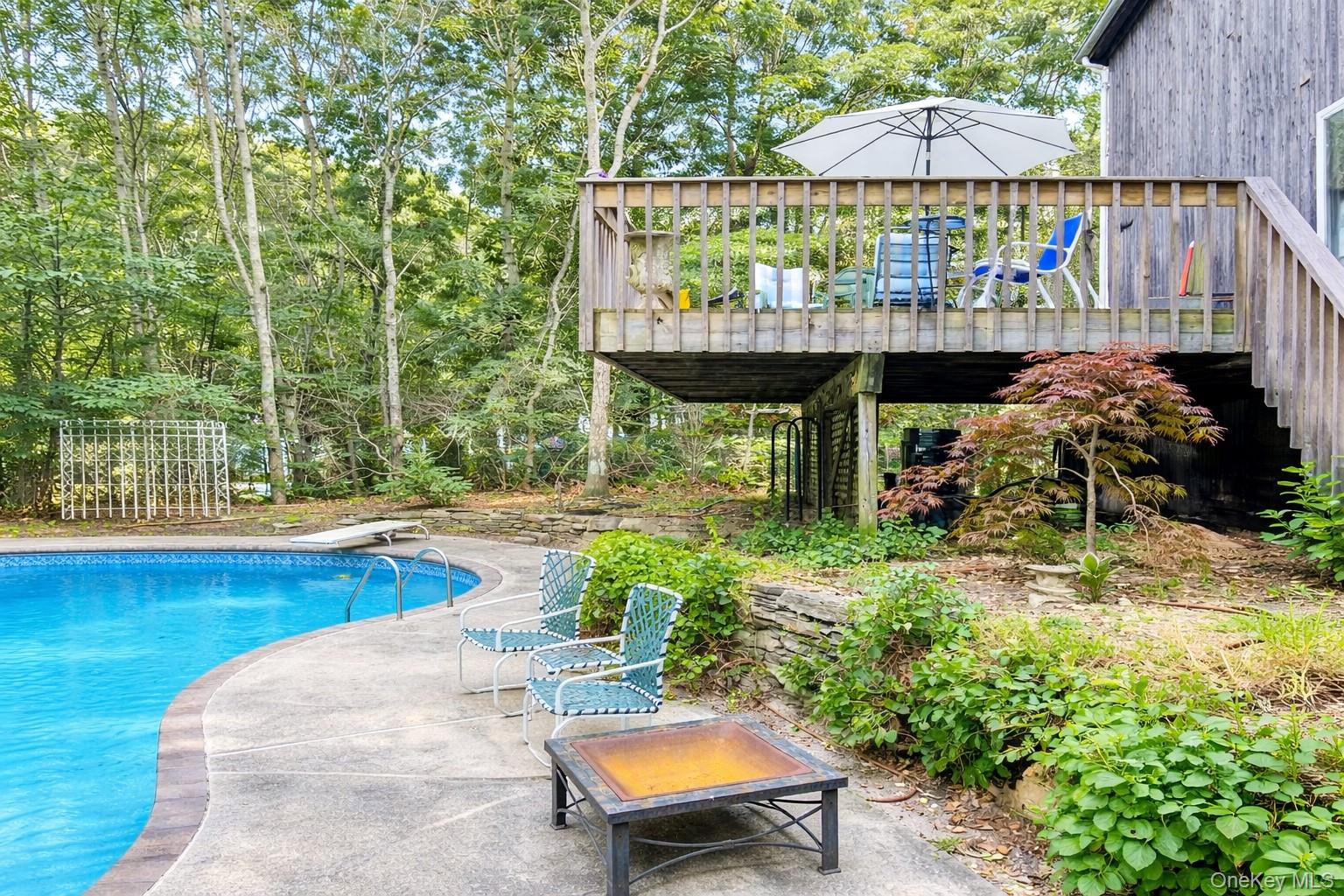 48 Island View Drive W