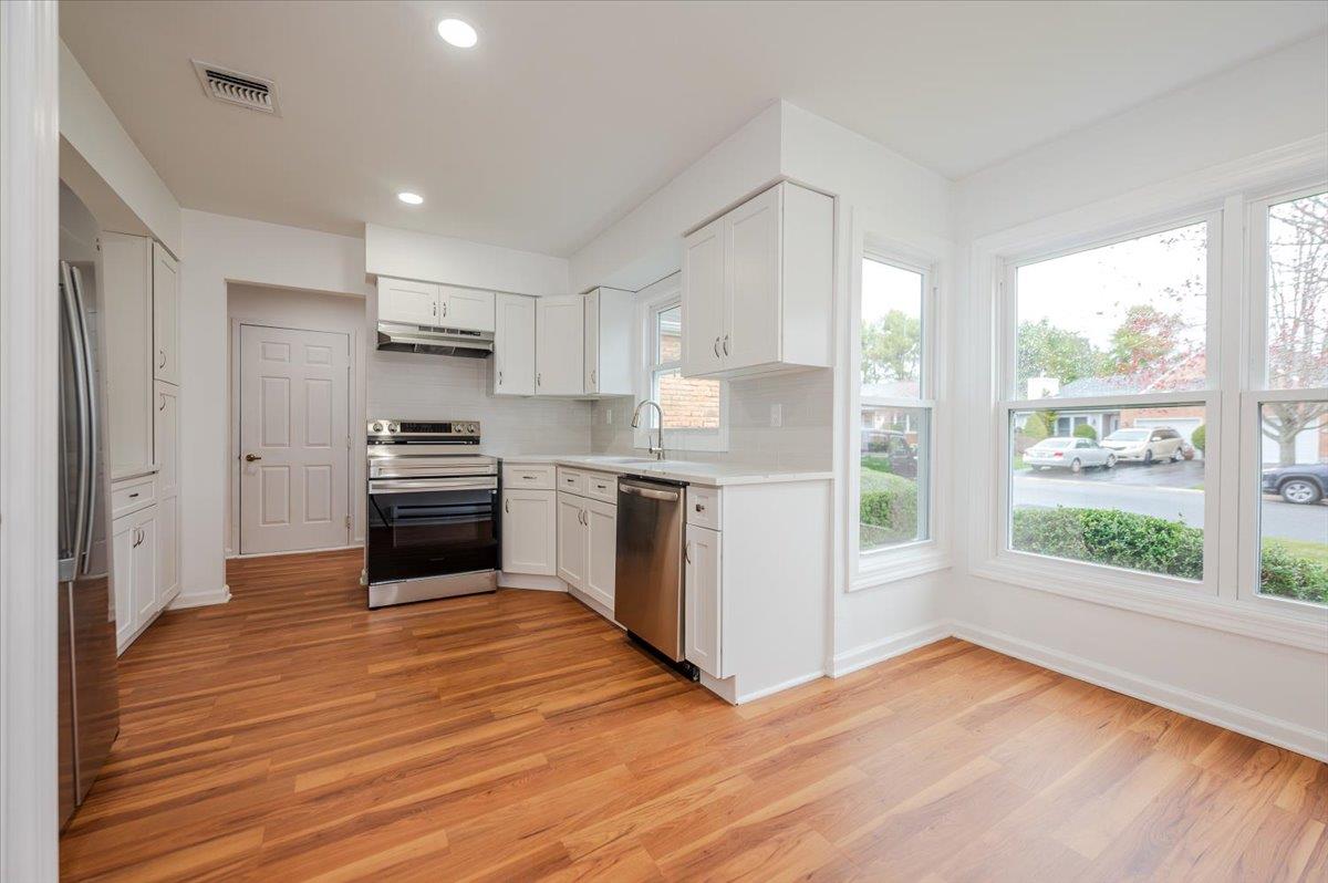 38 Chippendale Drive, Mount Sinai, New York image 5